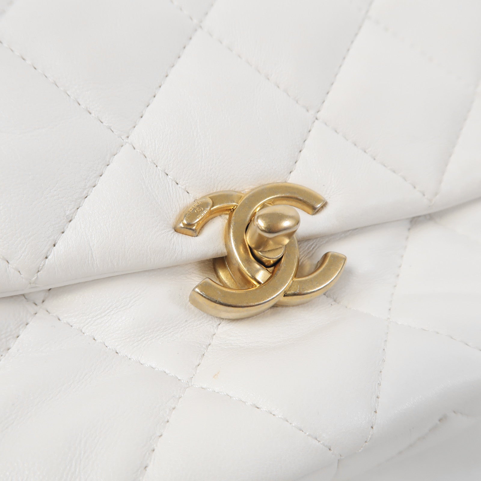 CHANEL 羊皮皮革Chain Shoulder金扣鏈帶肩背袋