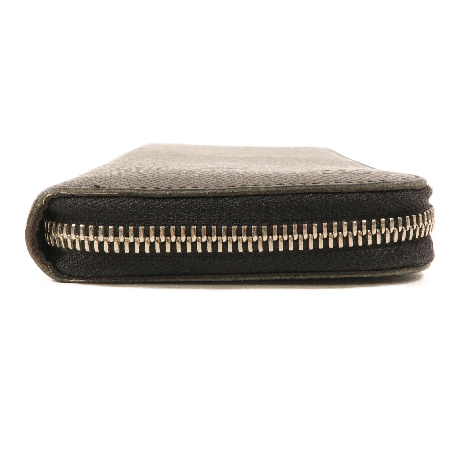LOUIS VUITTON Taiga Zippy Long Wallet長錢包