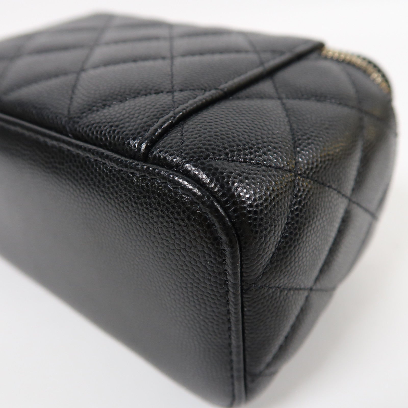 CHANEL 牛皮皮革Vanity Case金扣鏈帶肩背袋黑色