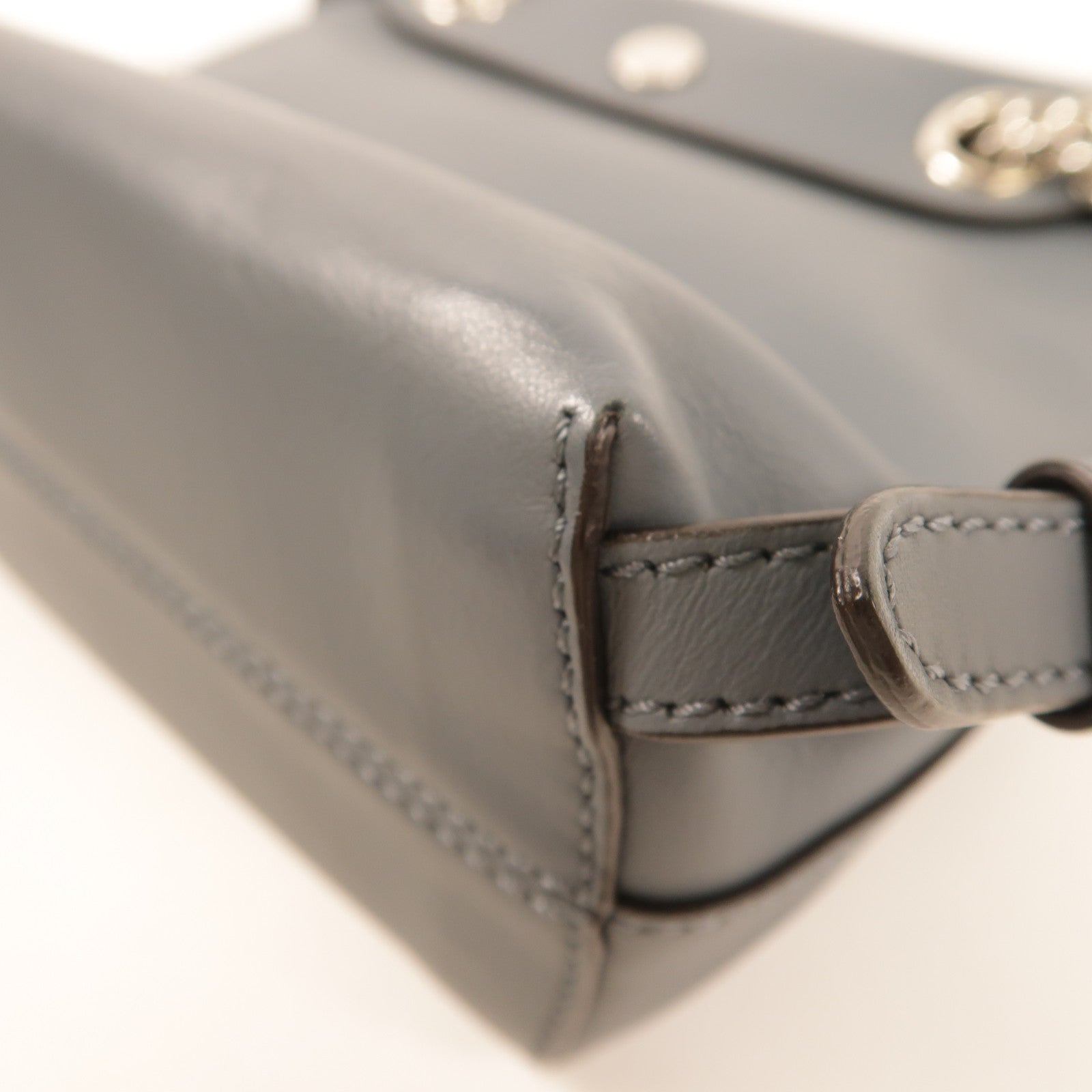 FENDI 牛皮皮革Shoulder Bag銀扣鏈帶背包
