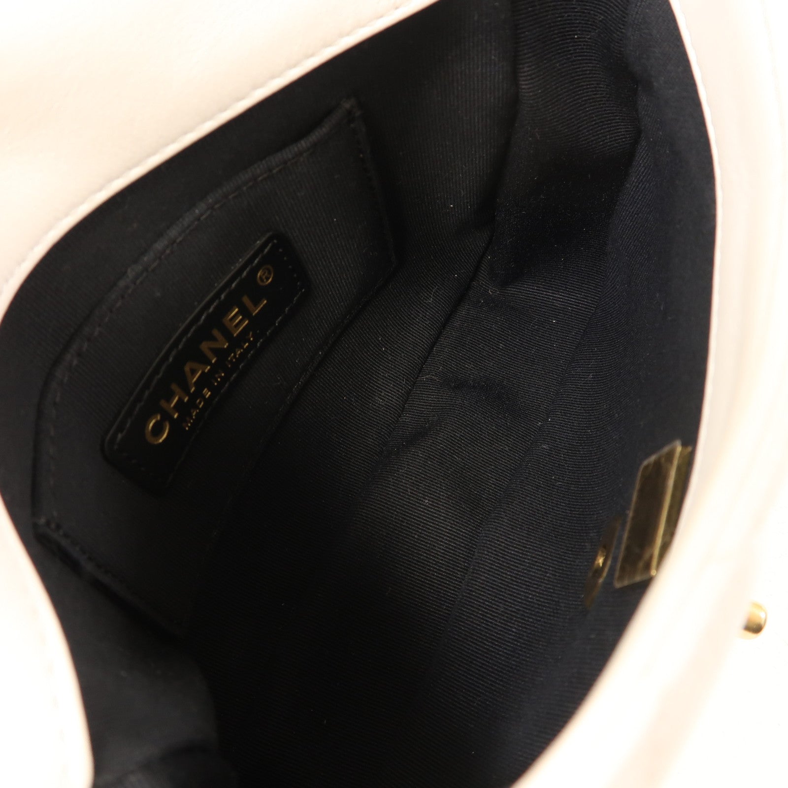 CHANEL 羊皮皮革Chain Shoulder金扣鏈帶肩背袋