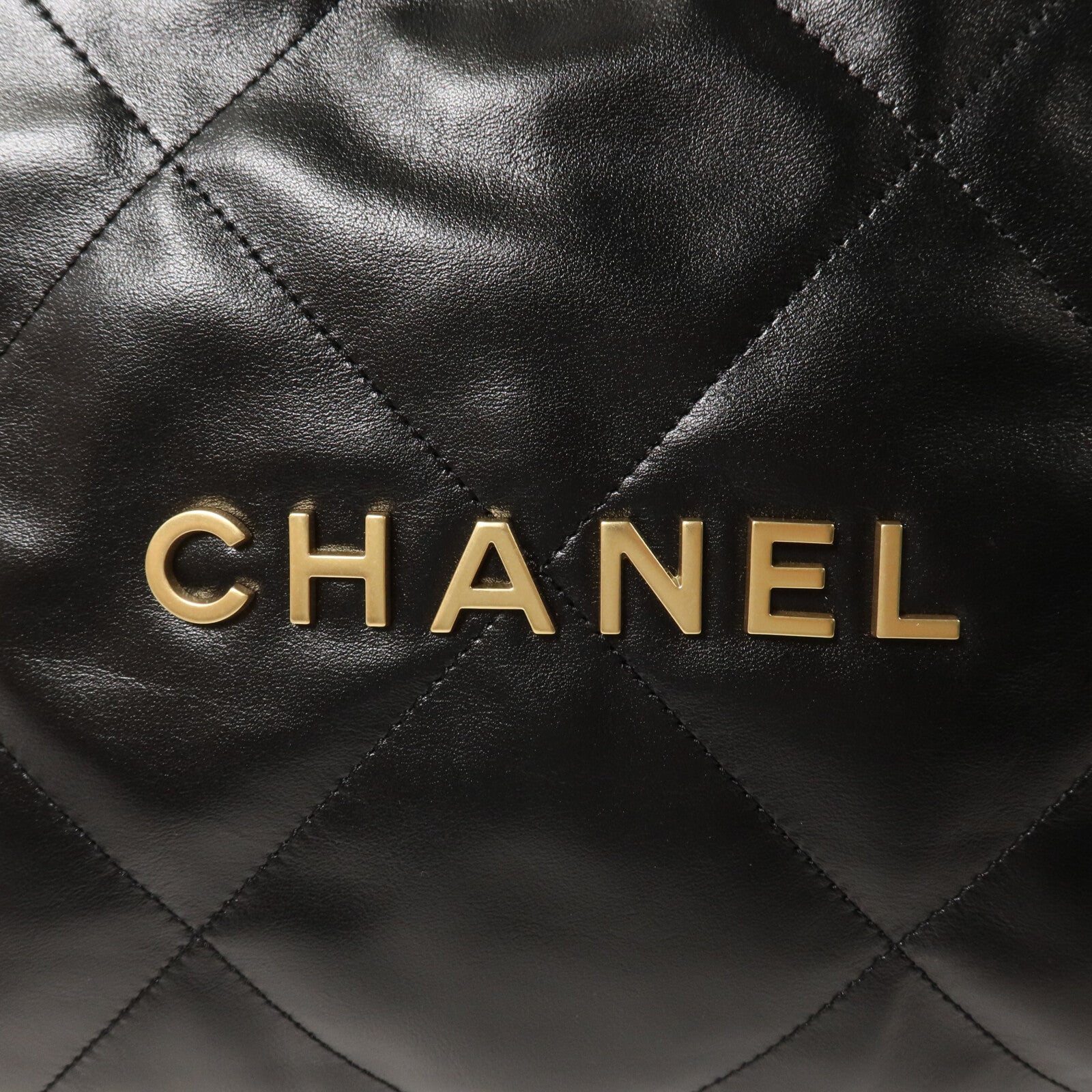CHANEL 牛皮皮革C22 Medium鏈帶肩背袋