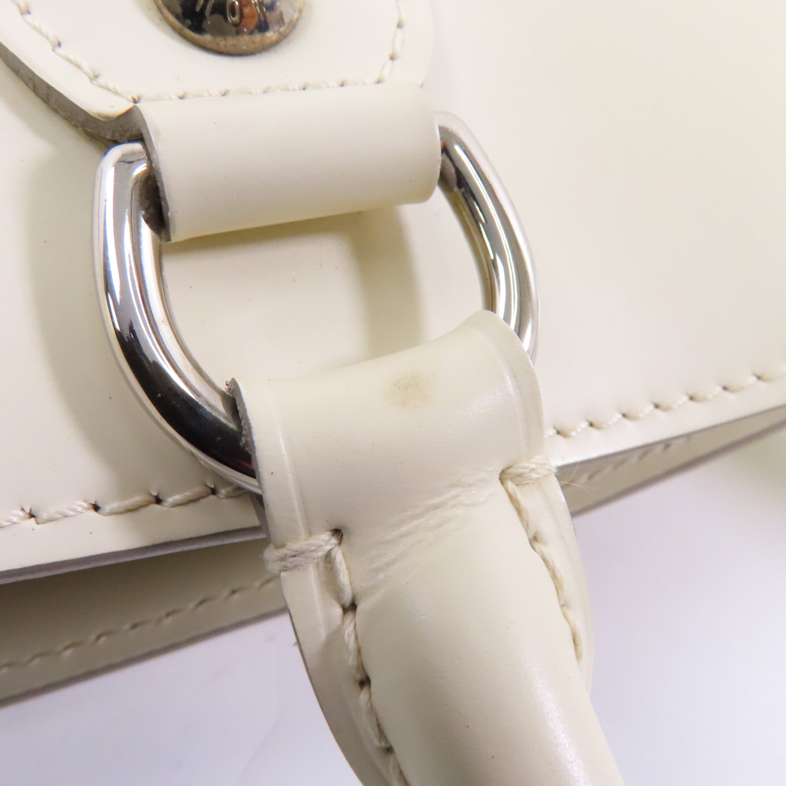 LOUIS VUITTON Epi Passy GM銀扣手挽袋白色