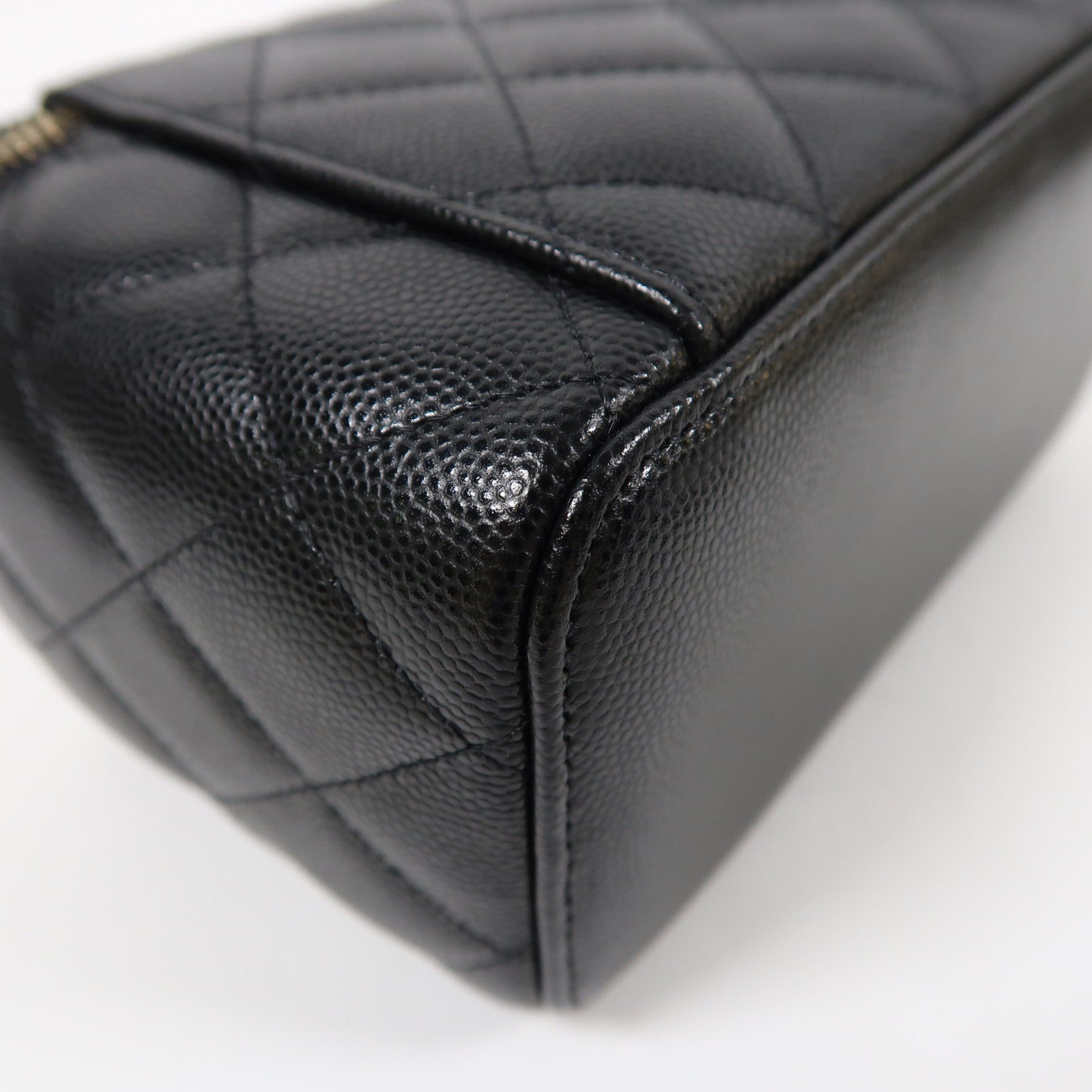 CHANEL 牛皮皮革Vanity Case金扣鏈帶肩背袋黑色