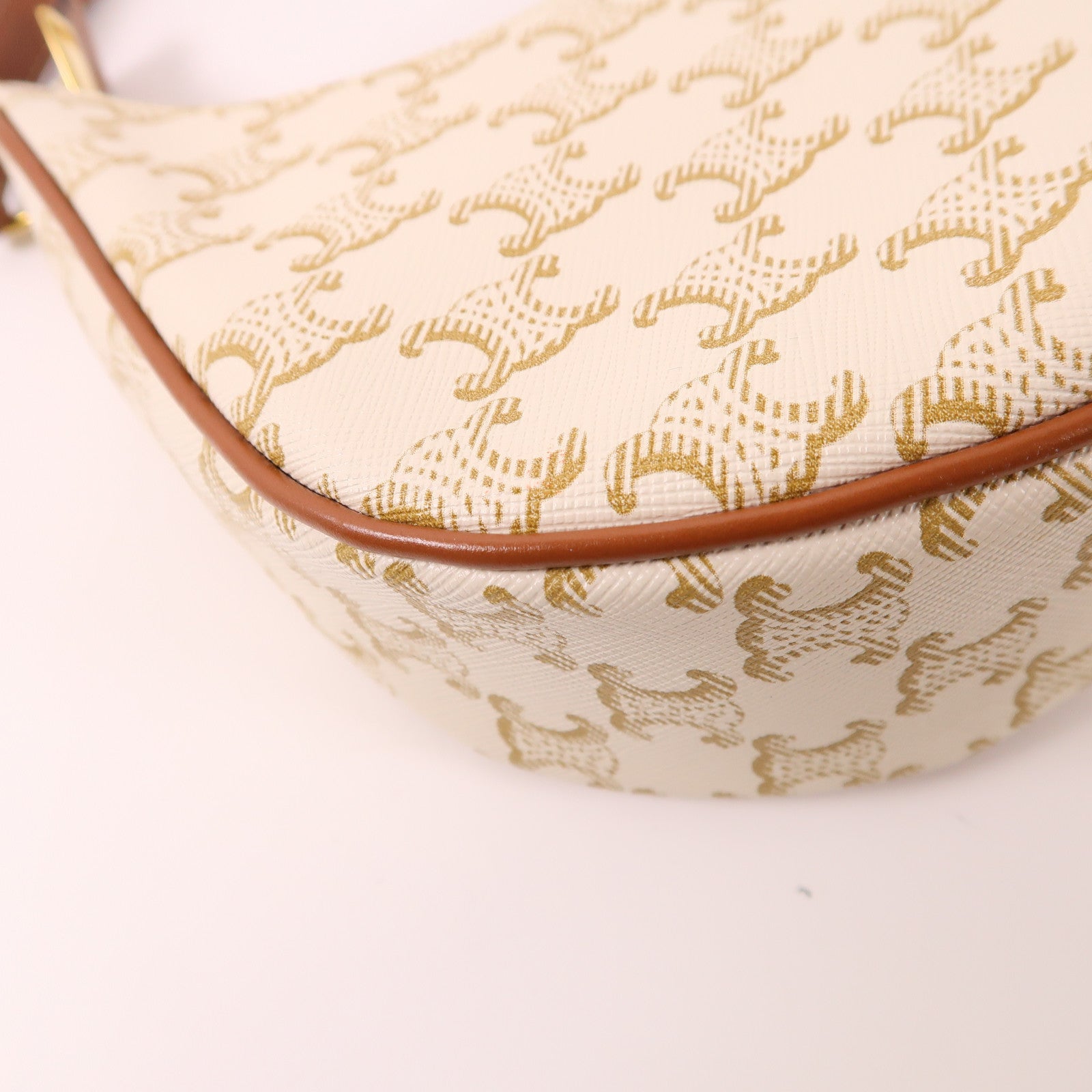 CELINE 塗層帆布Ava Bag金扣肩背袋