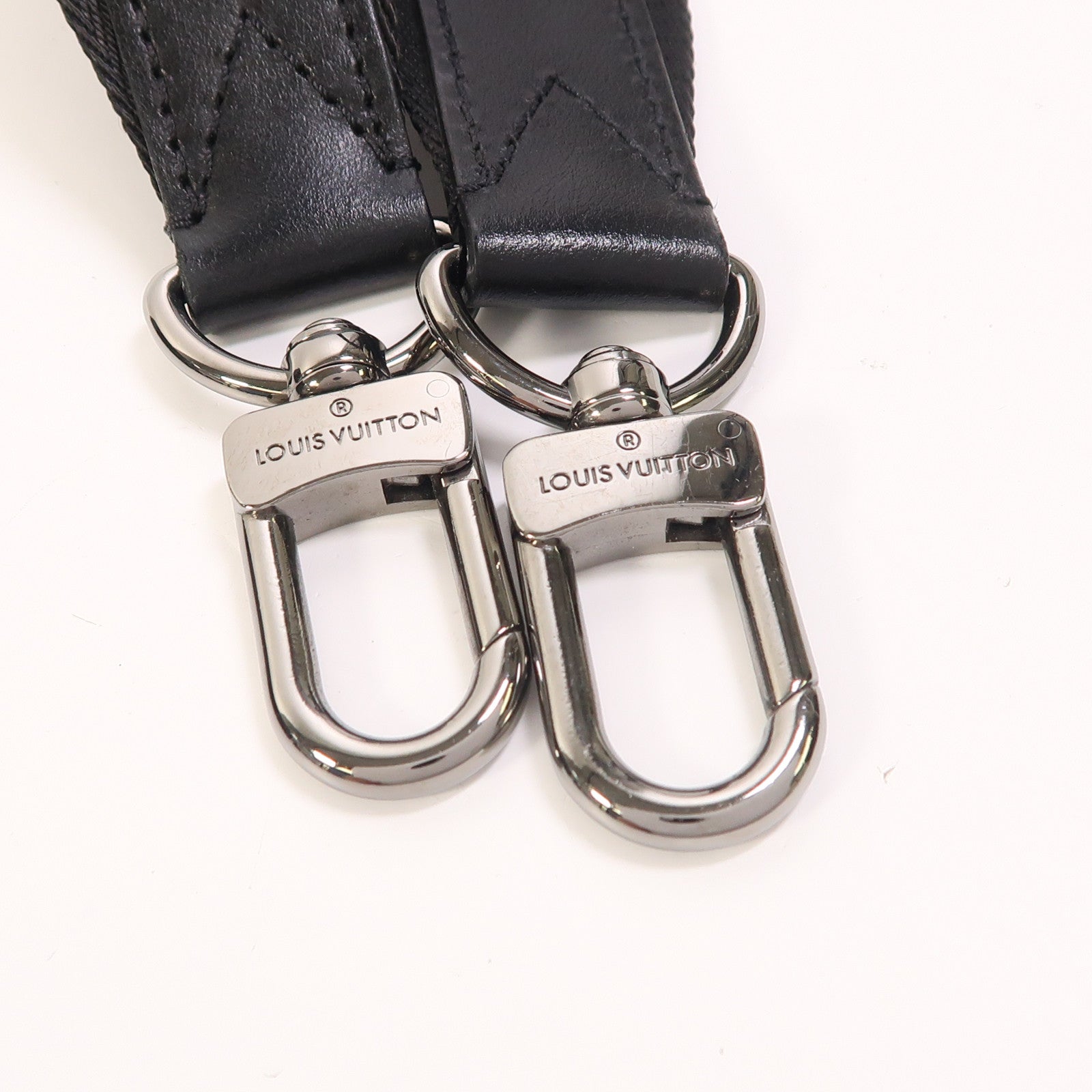 LOUIS VUITTON Monogram Eclipse Keepall Bandouliere 25手挽肩背兩用袋