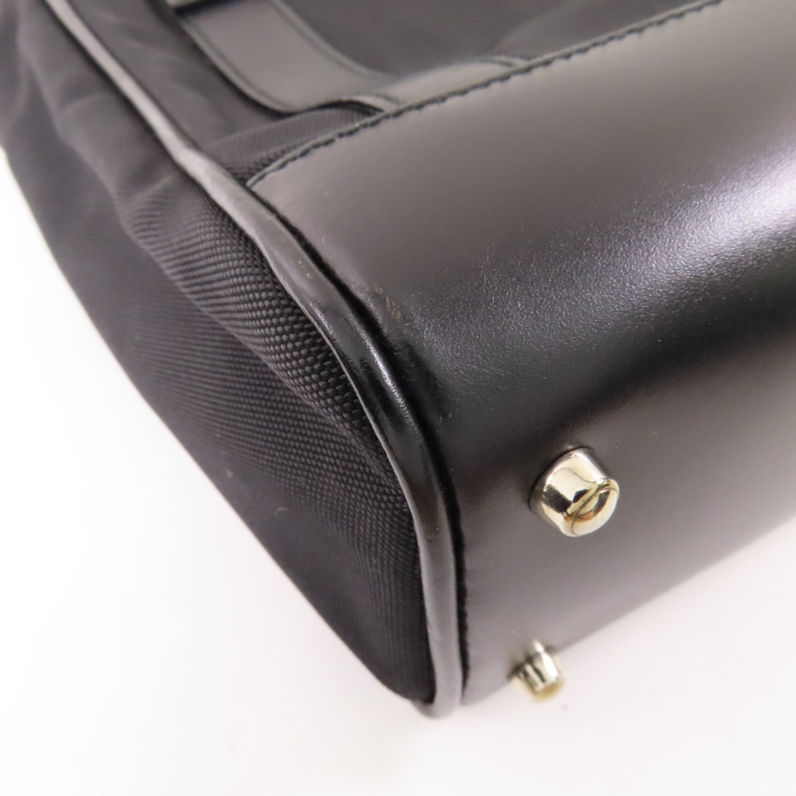 GUCCI 尼龍/皮革Handbag銀扣手挽袋