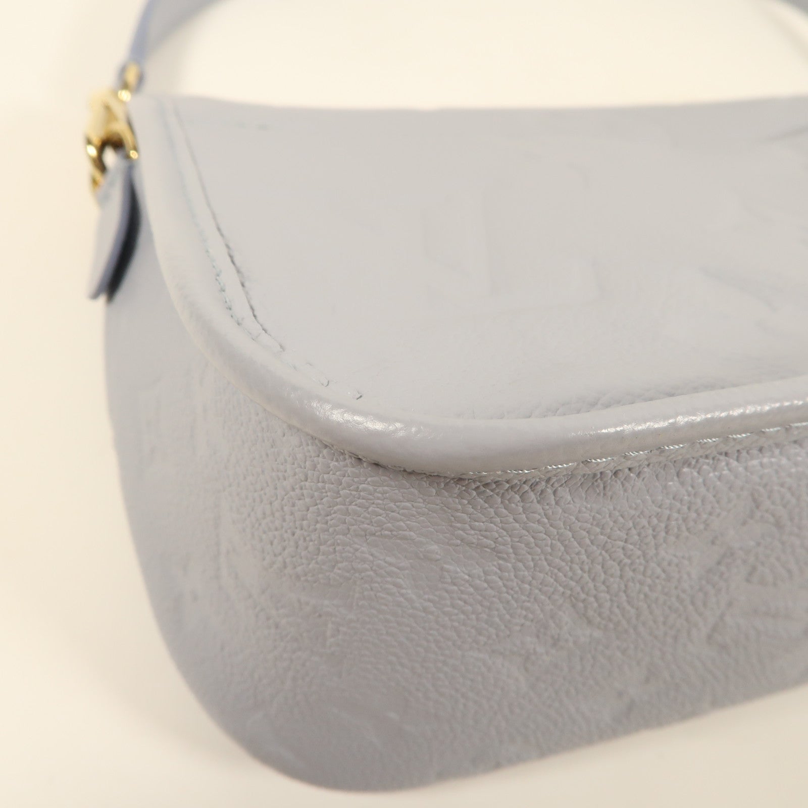 LOUIS VUITTON Monogram Empreinte Diane金扣肩背袋淺藍色
