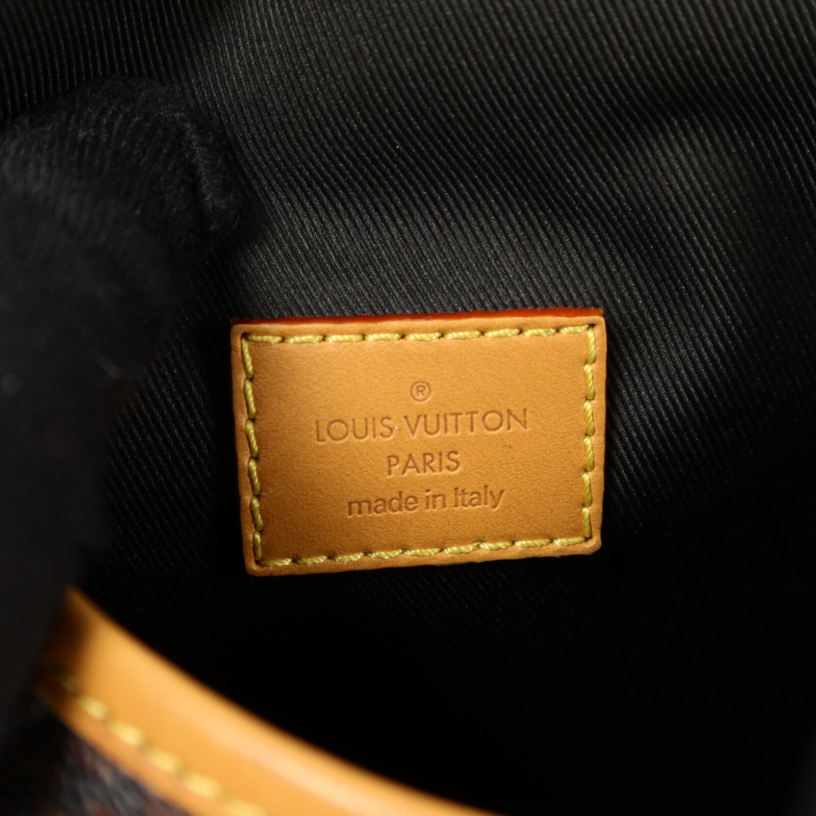 LOUIS VUITTON Damier Giant LV×NIGO Amazon Sling Bag肩背袋