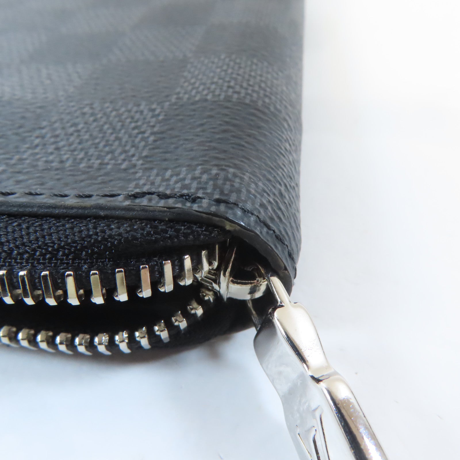 LOUIS VUITTON Damier Graphite Zippy Wallet Vertical銀扣長錢包黑色