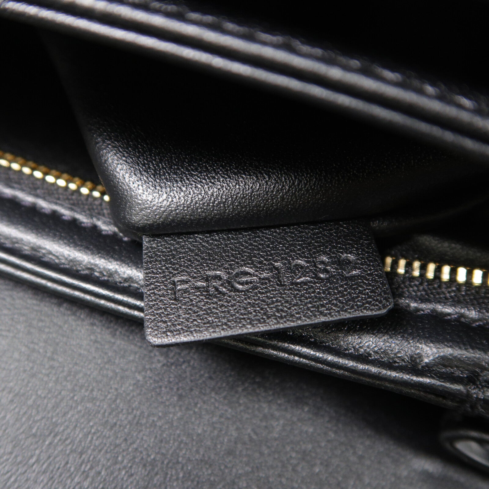 CELINE 牛皮皮革Classique Triomphe肩背袋