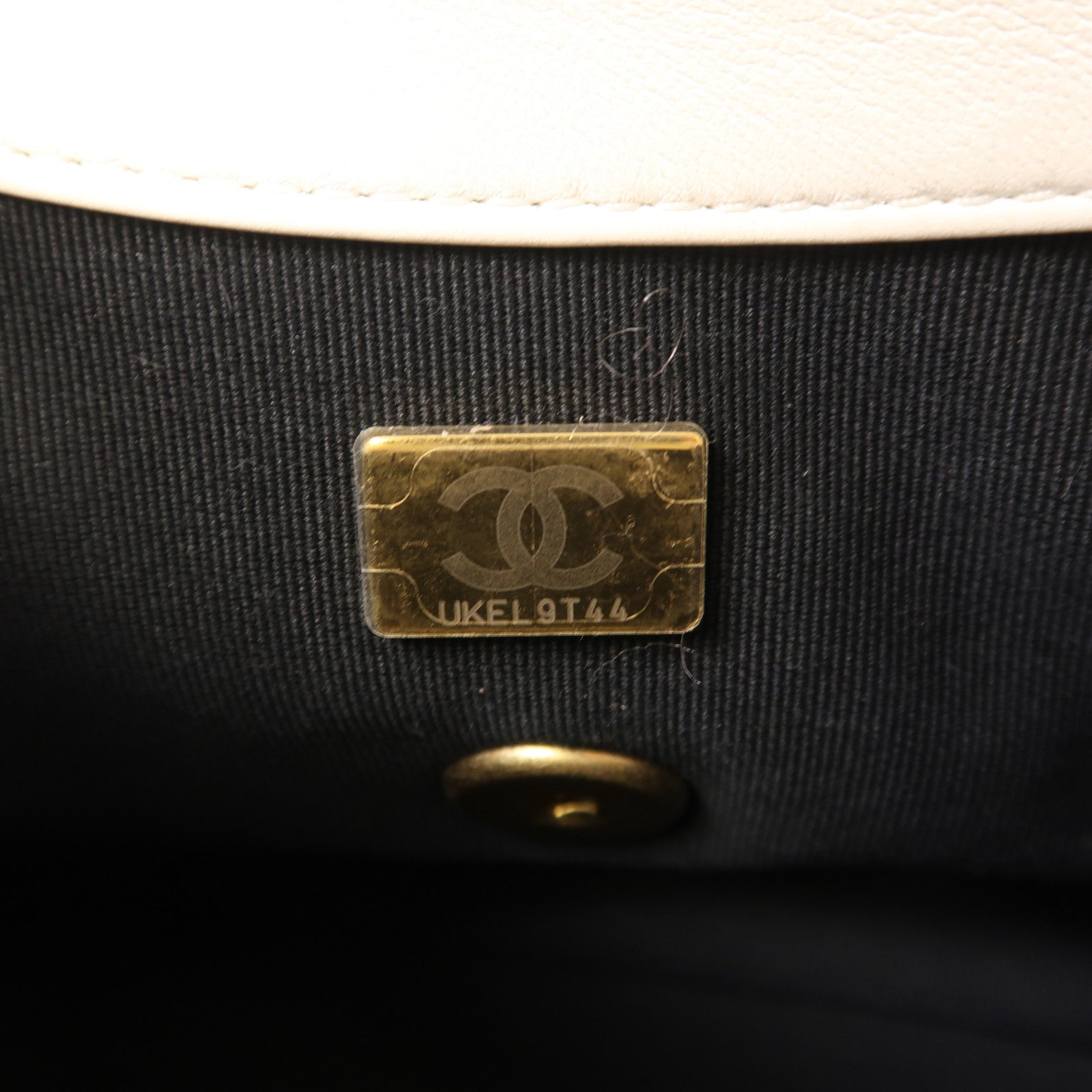 CHANEL 羊皮皮革Chain Shoulder金扣鏈帶肩背袋