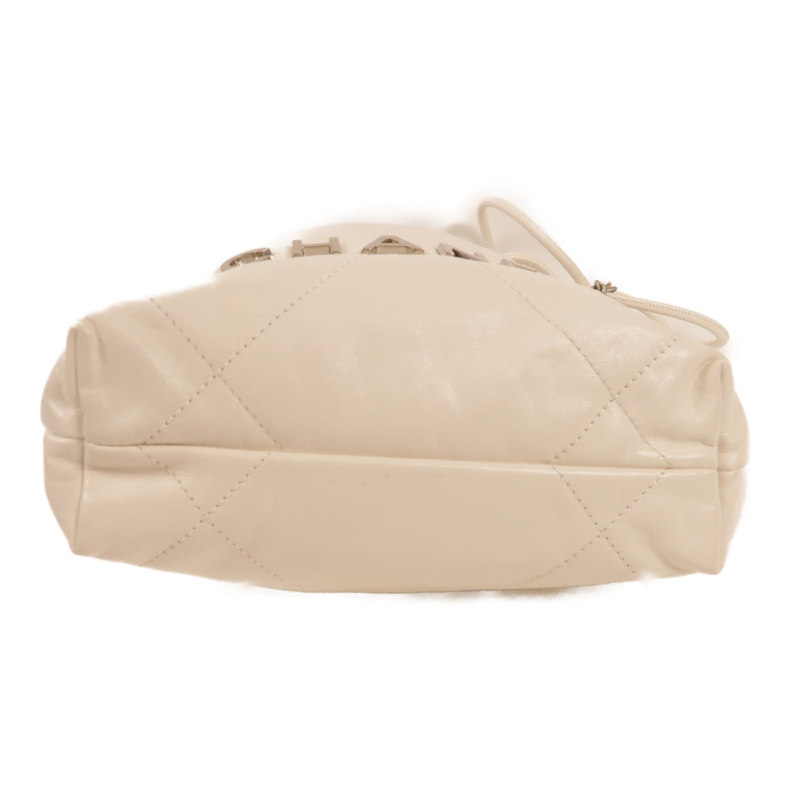 CHANEL 牛皮皮革Mini 22銀扣鏈帶肩背袋