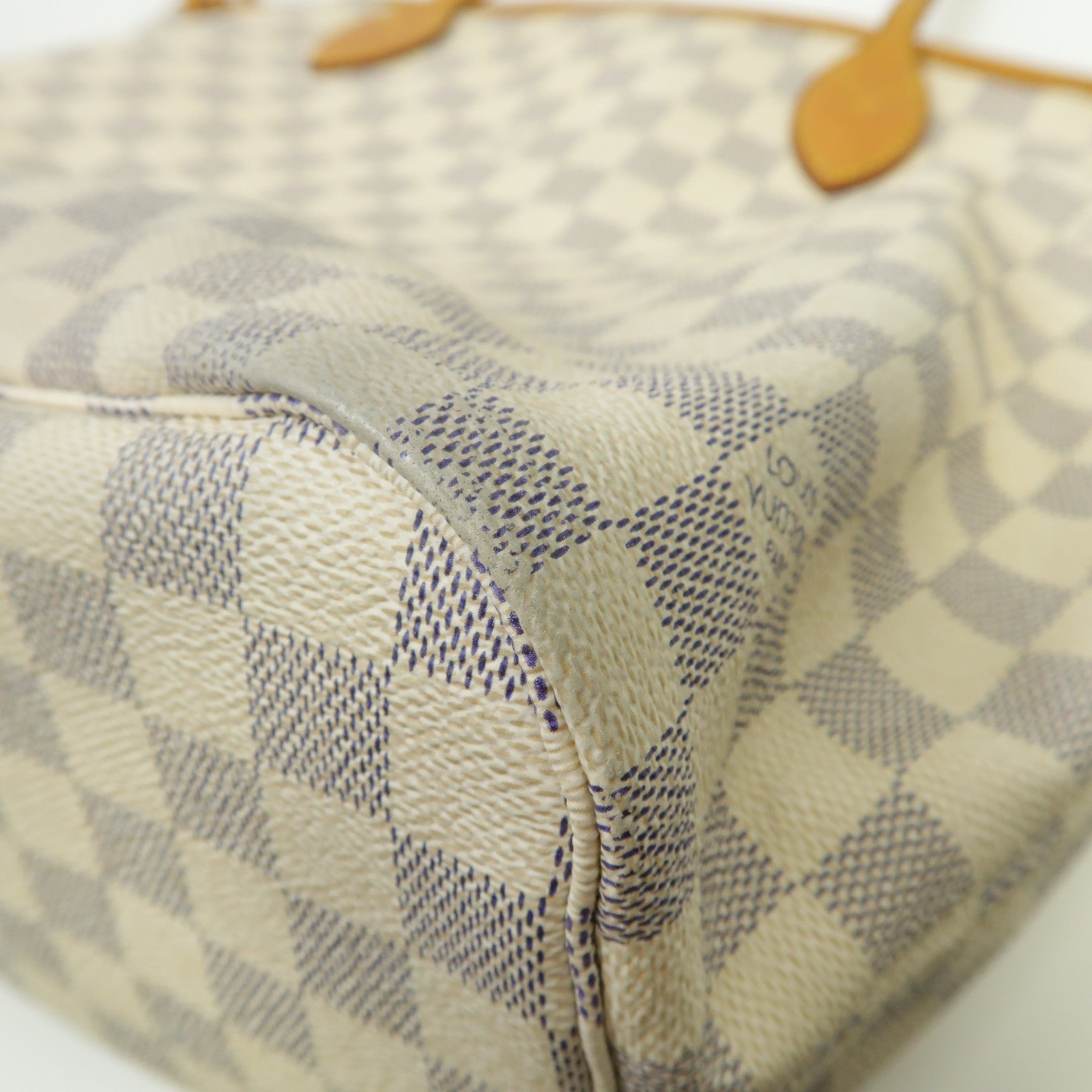 LOUIS VUITTON Damier Azur Neverfull MM金扣手挽袋白色
