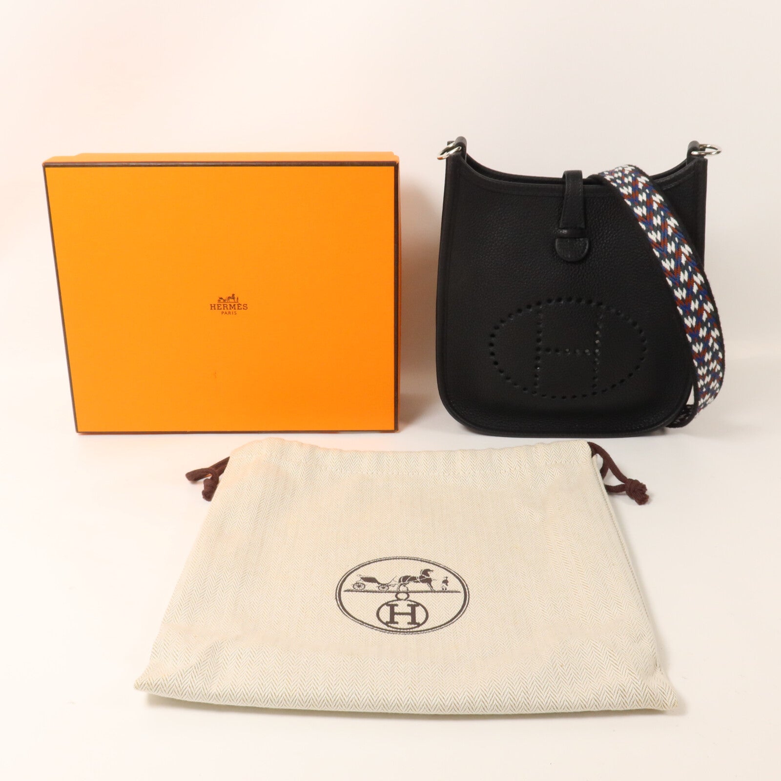 HERMES Clemence皮革Evelyne TPM肩背袋Noir