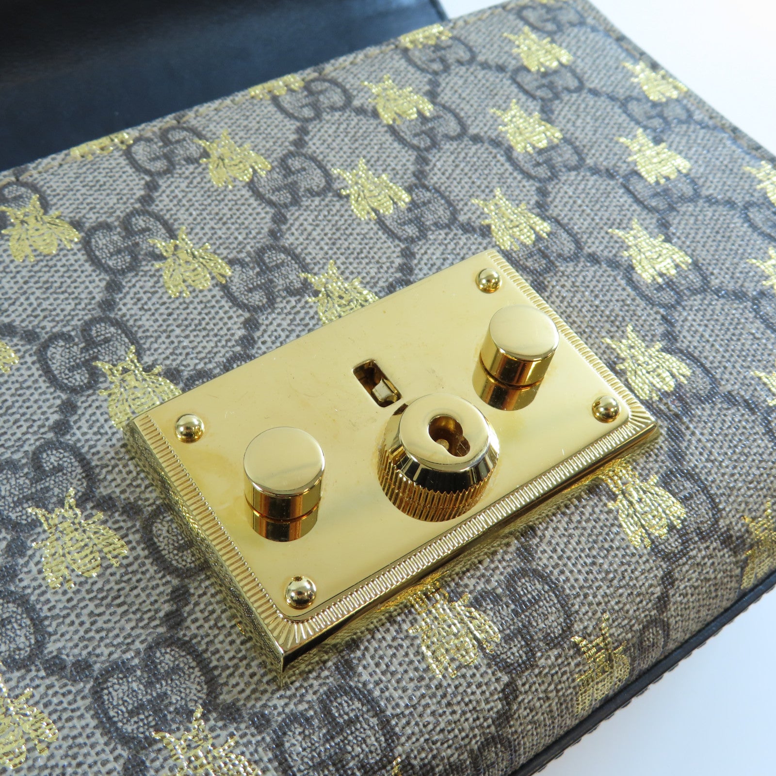 GUCCI 塗層帆布/牛皮皮革Padlock GG Chain Shoulder Bag金扣鏈帶肩背袋啡色/黑色