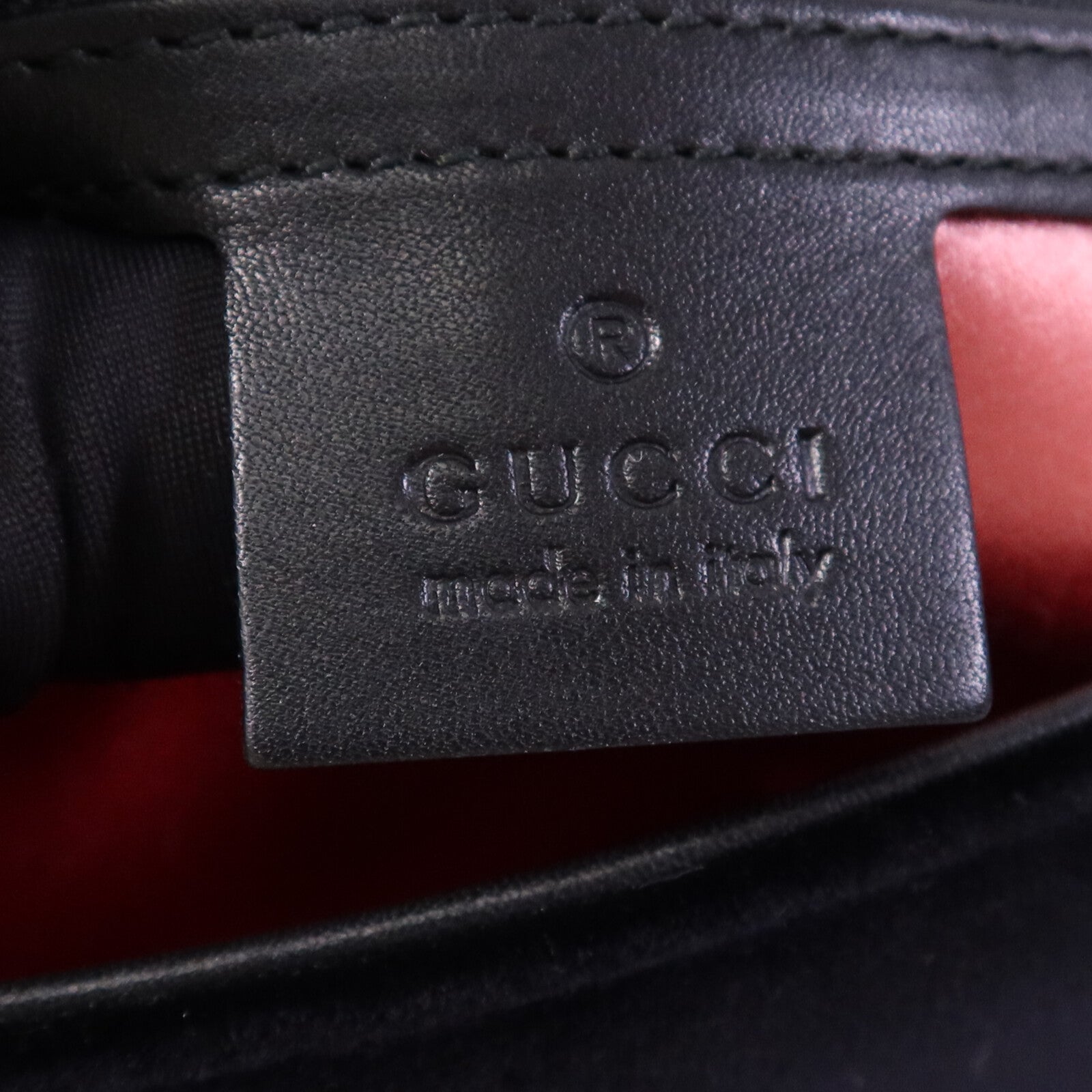 GUCCI 天鵝絨GG Marmont金扣鏈帶肩背袋