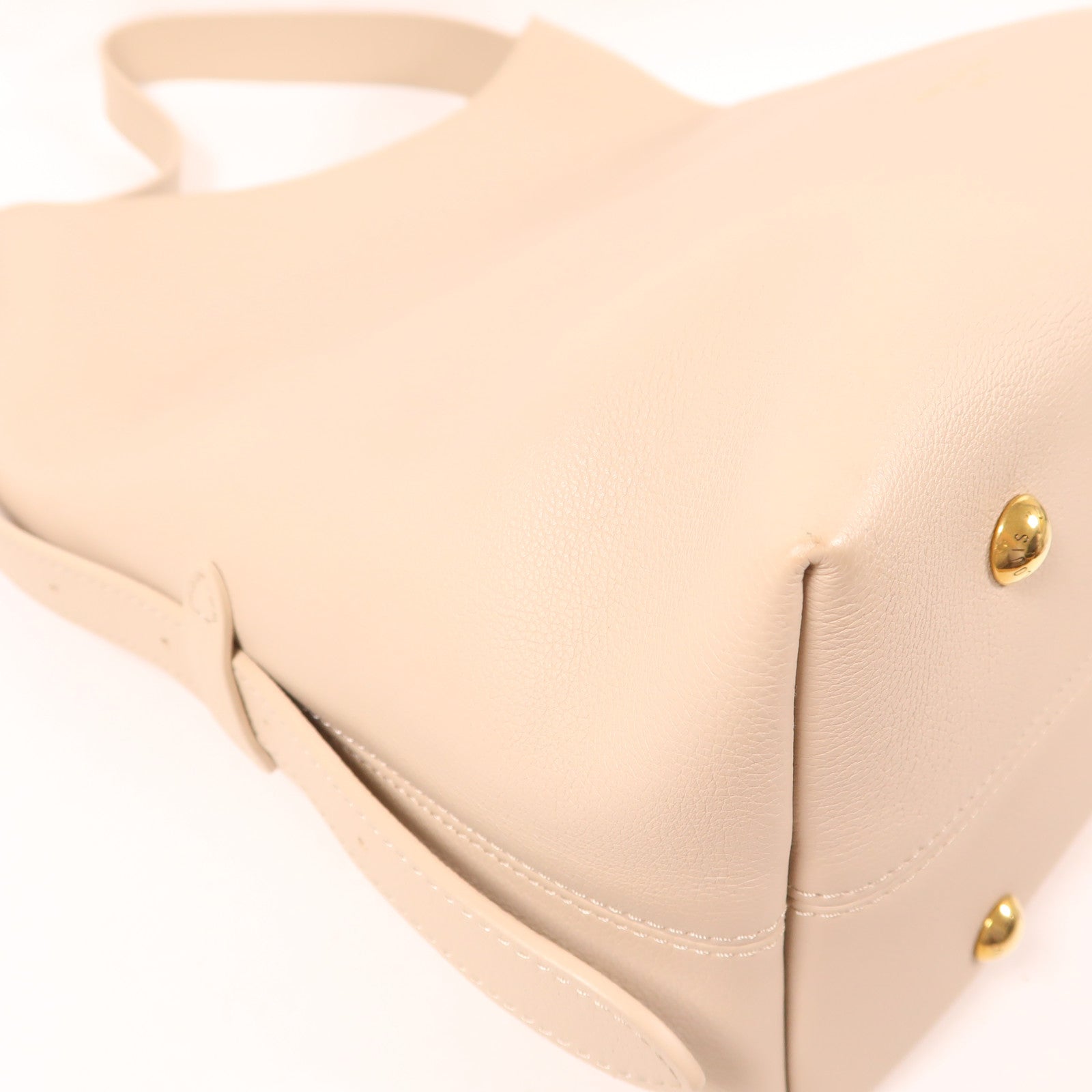 LOUIS VUITTON 牛皮皮革Low Key Hobo MM金扣肩背袋