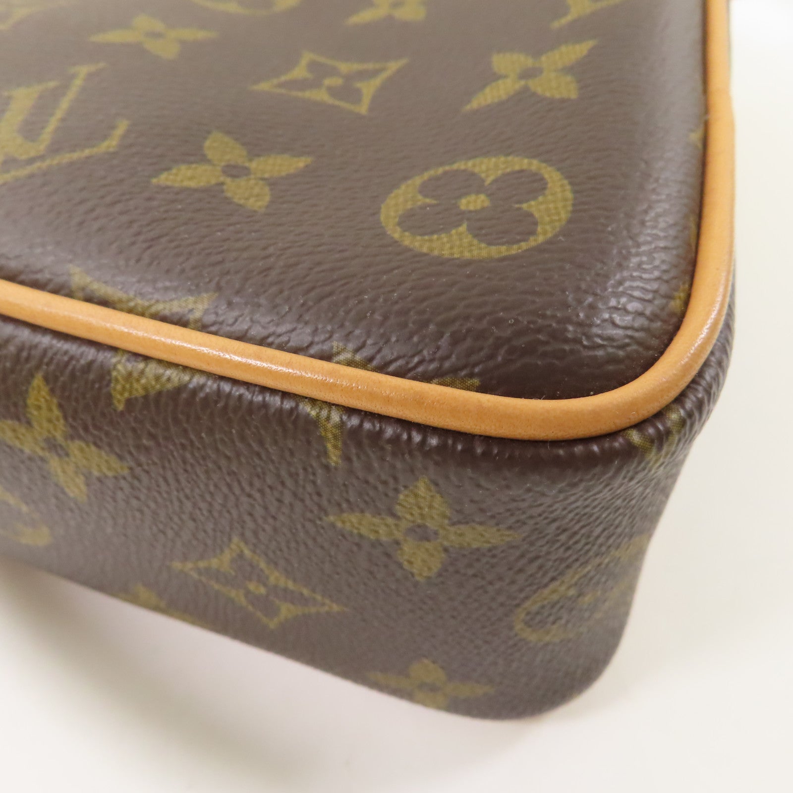LOUIS VUITTON 【激減優惠】Monogram Game On Coeur金扣肩背袋棕色