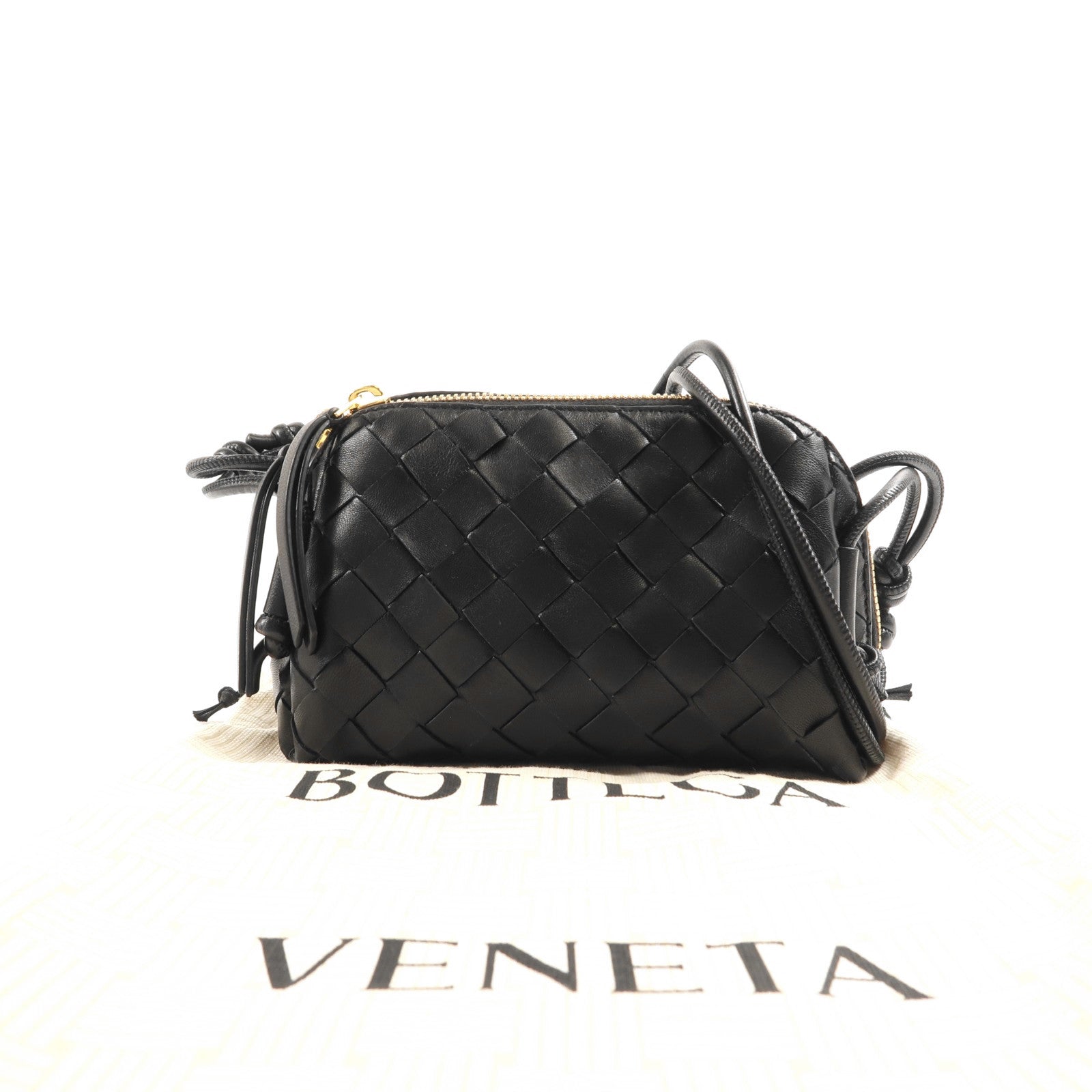 BOTTEGA VENETA 羊皮皮革Concert Pouch金扣肩背袋