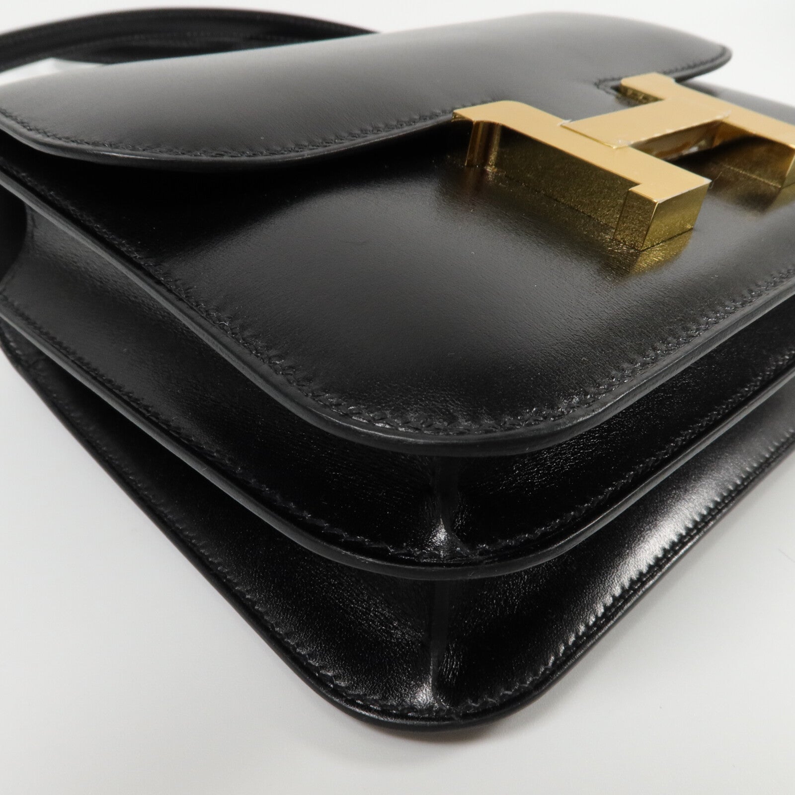 HERMES Box皮革Constance Mini肩背袋Noir