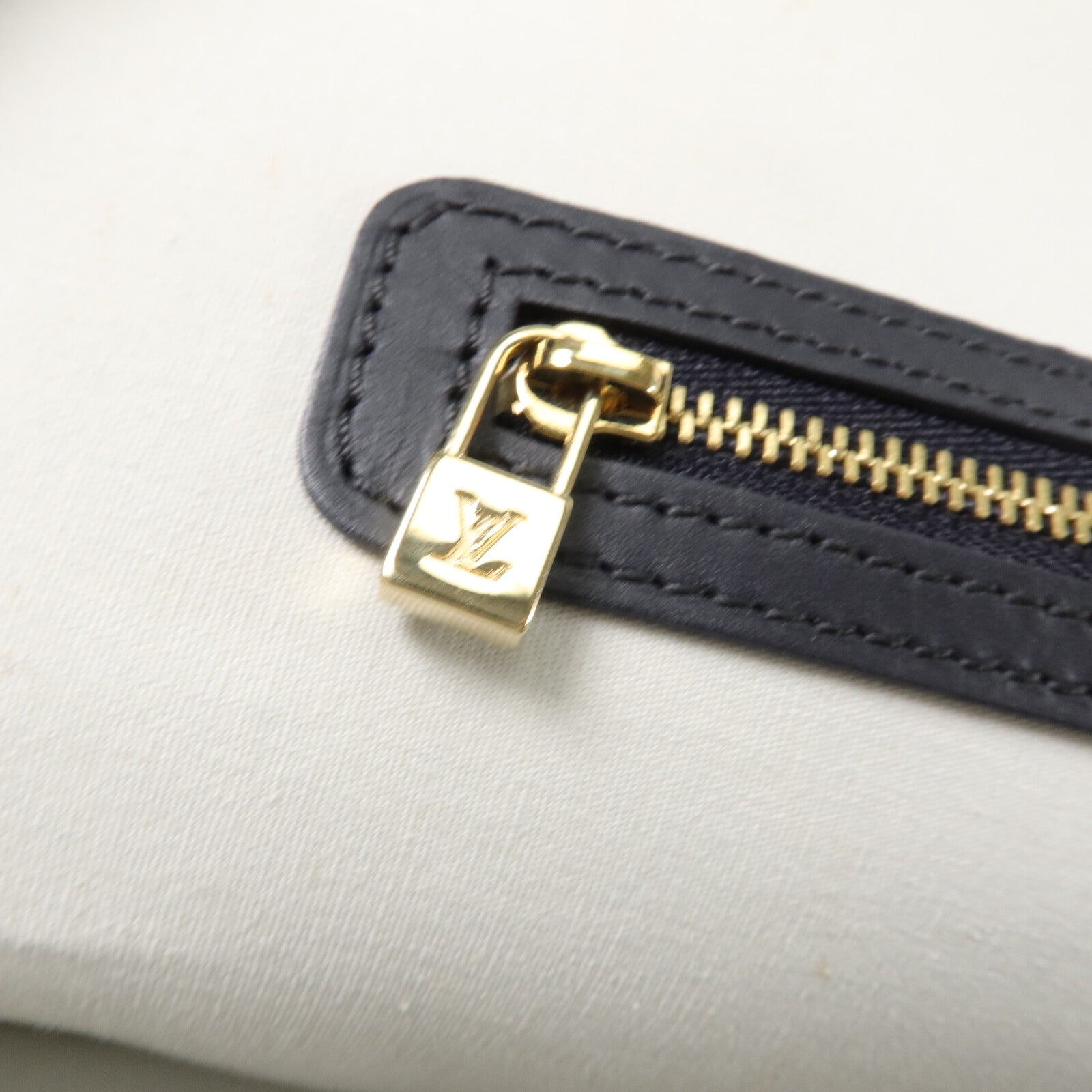 LOUIS VUITTON Monogram Mini Alma Haut手挽袋