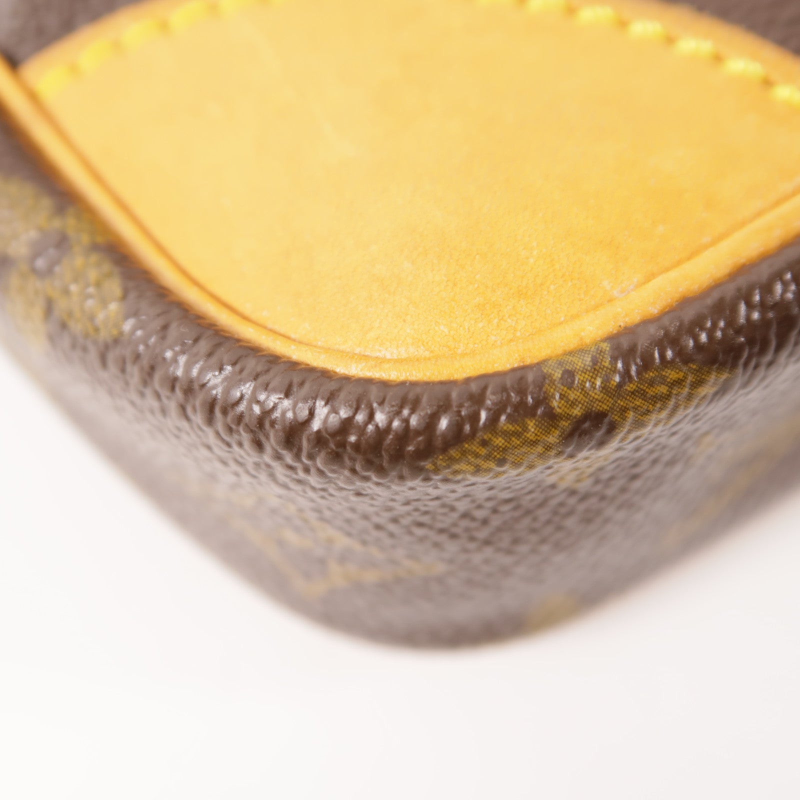 LOUIS VUITTON Monogram Danube金扣肩背袋