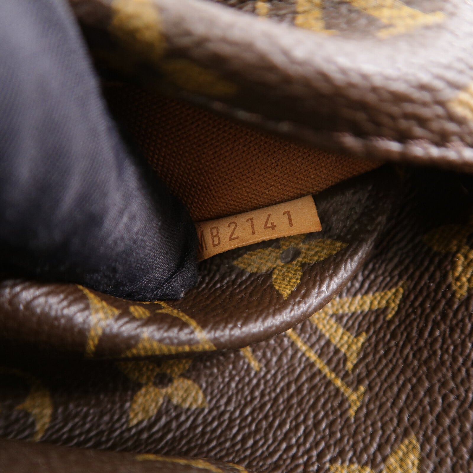 LOUIS VUITTON Monogram Totally MM肩背袋