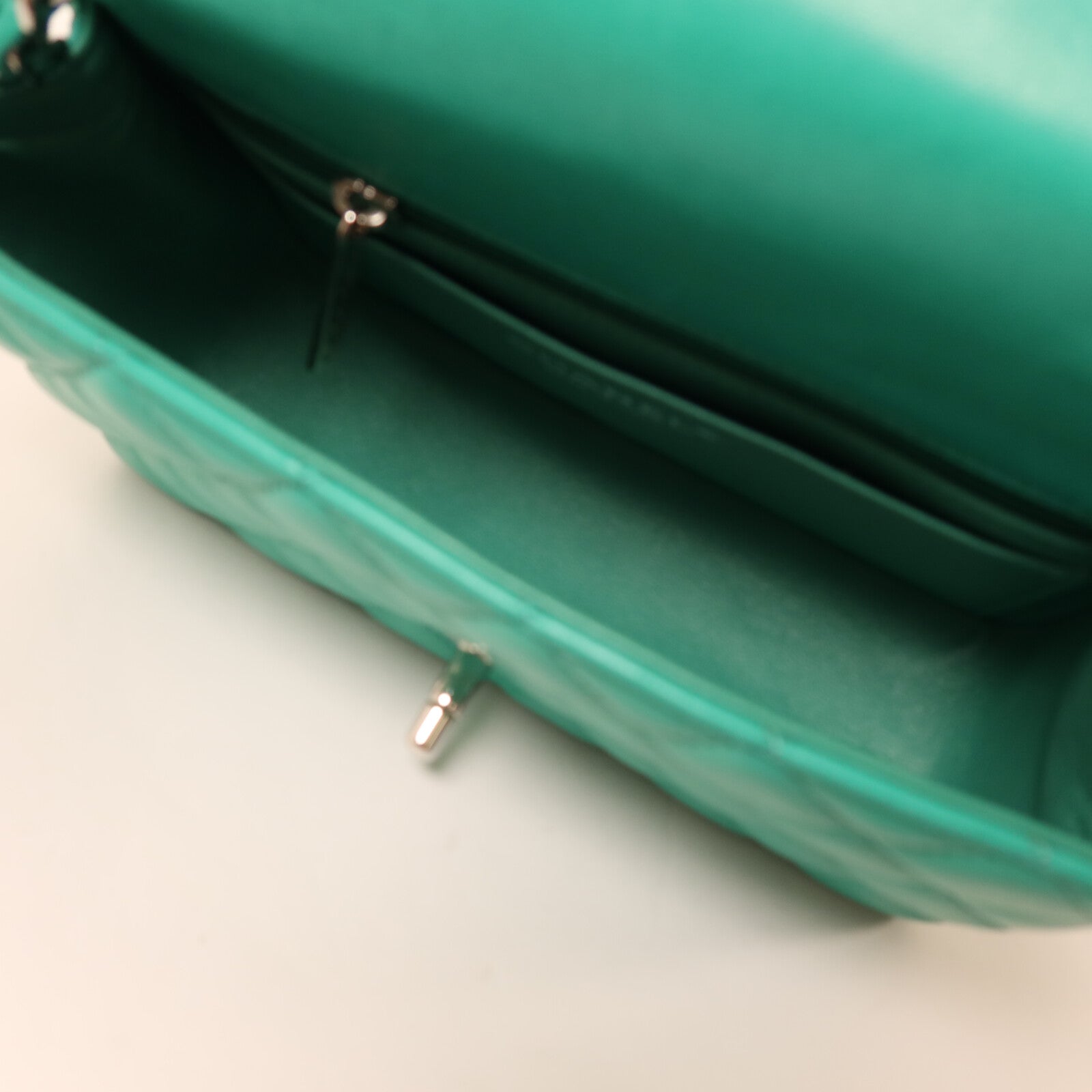 CHANEL 羊皮皮革Mini Classic 20鏈帶肩背袋