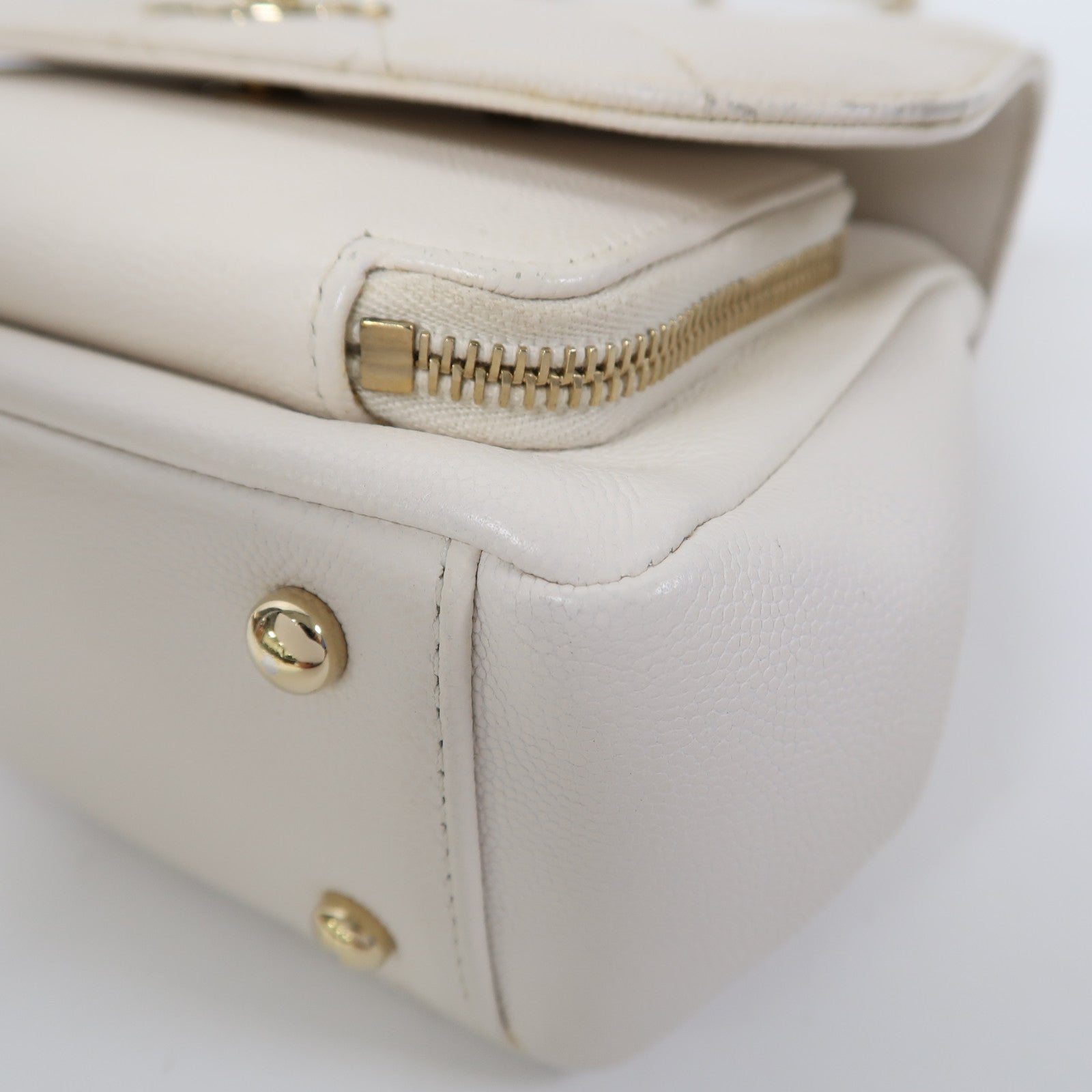 CHANEL 菱格牛皮皮革Shoulder Bag金扣鏈帶肩背袋白色