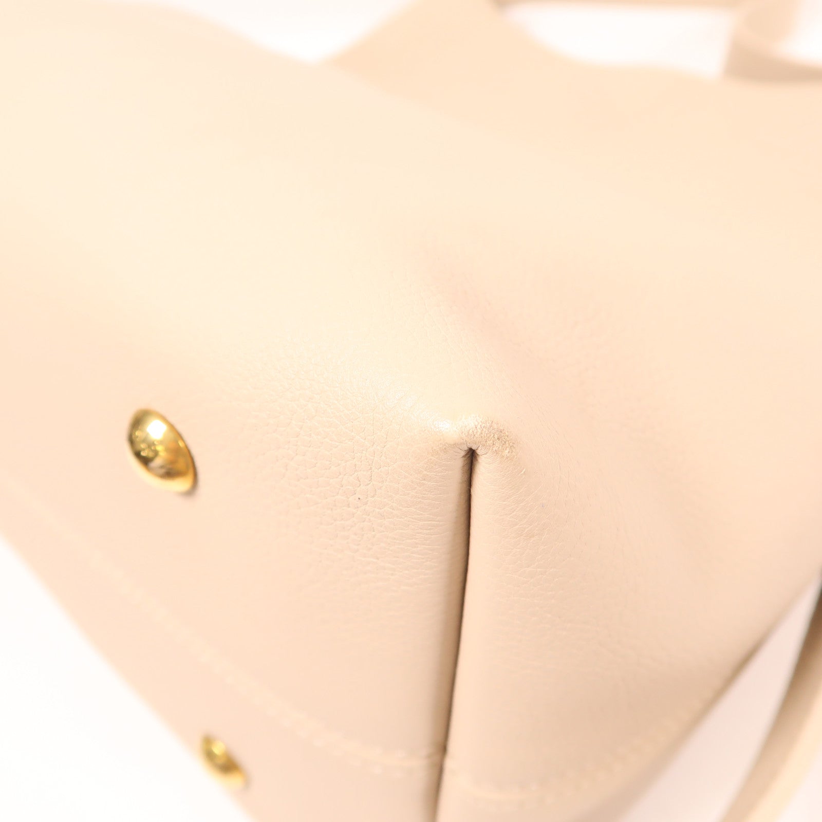 LOUIS VUITTON 牛皮皮革Low Key Hobo MM金扣肩背袋