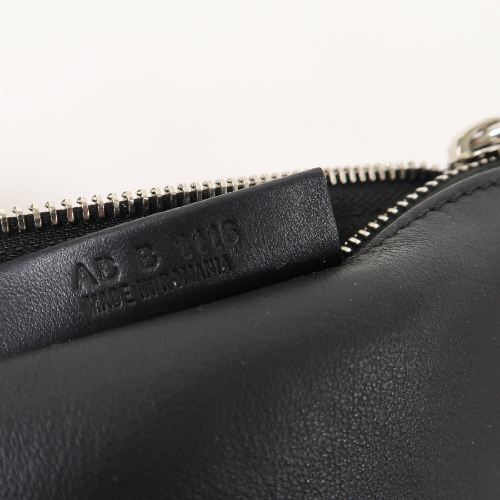 GIVENCHY 牛皮皮革2 Way Shoulder銀扣手挽肩背兩用袋黑色