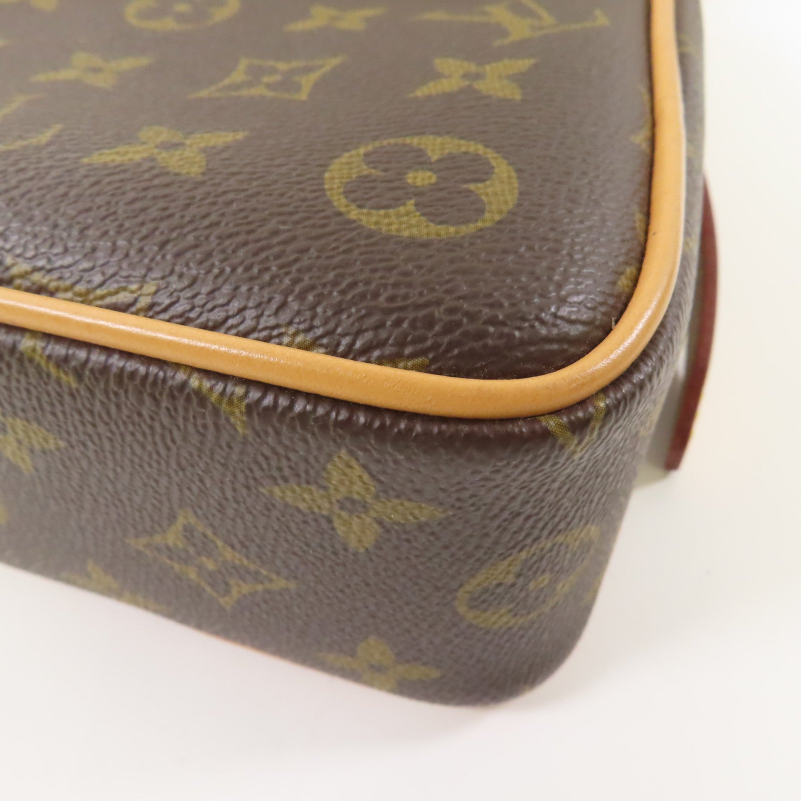 LOUIS VUITTON 【激減優惠】Monogram Game On Coeur金扣肩背袋棕色