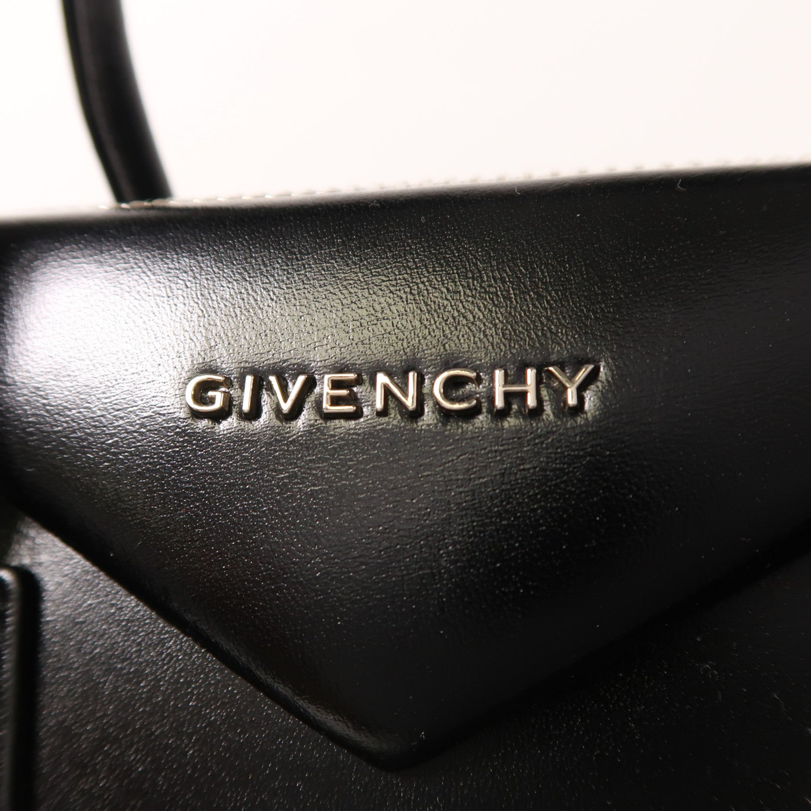 GIVENCHY 牛皮皮革Antigona銀扣手挽肩背兩用袋
