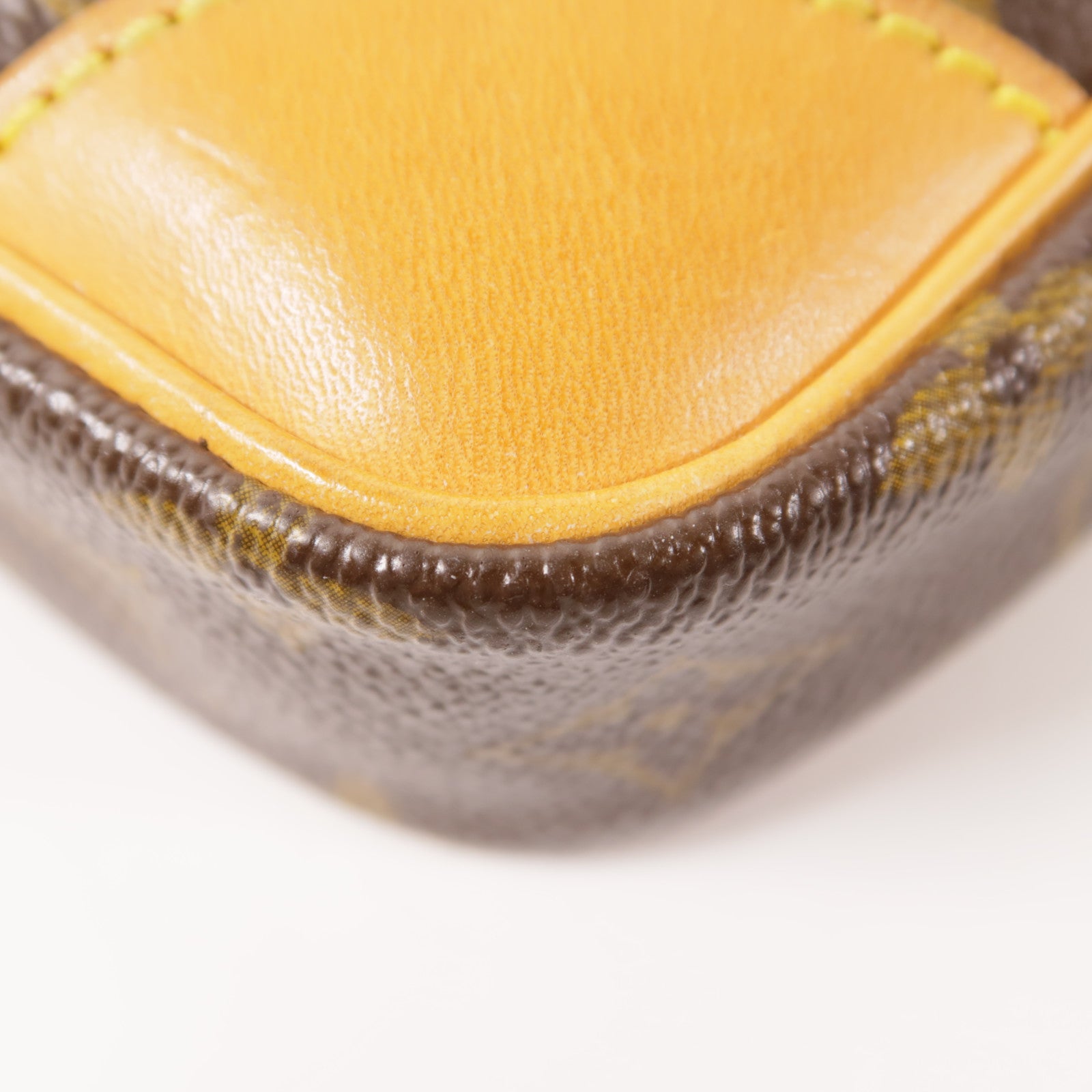 LOUIS VUITTON Monogram Danube金扣肩背袋