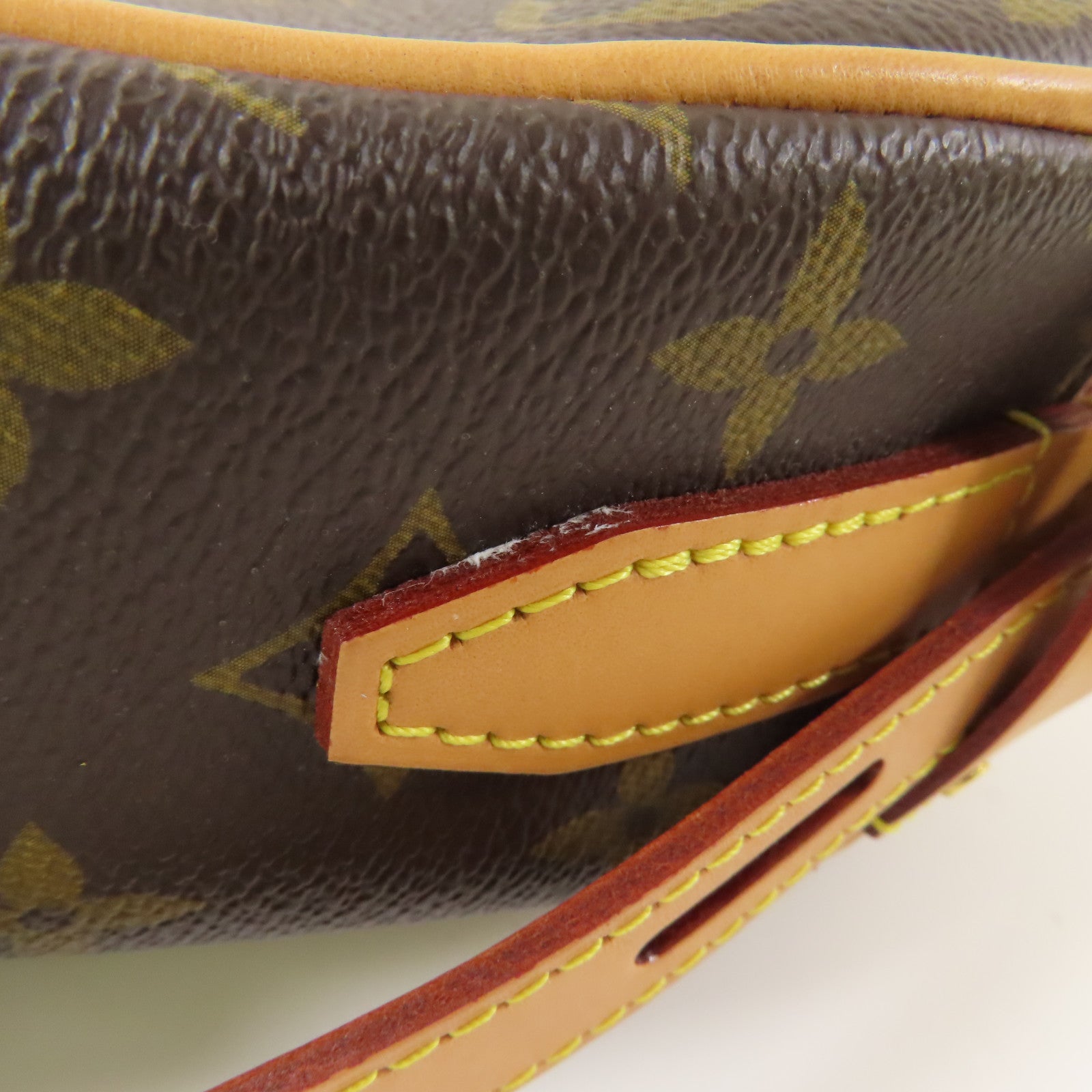 LOUIS VUITTON 【激減優惠】Monogram Game On Coeur金扣肩背袋棕色
