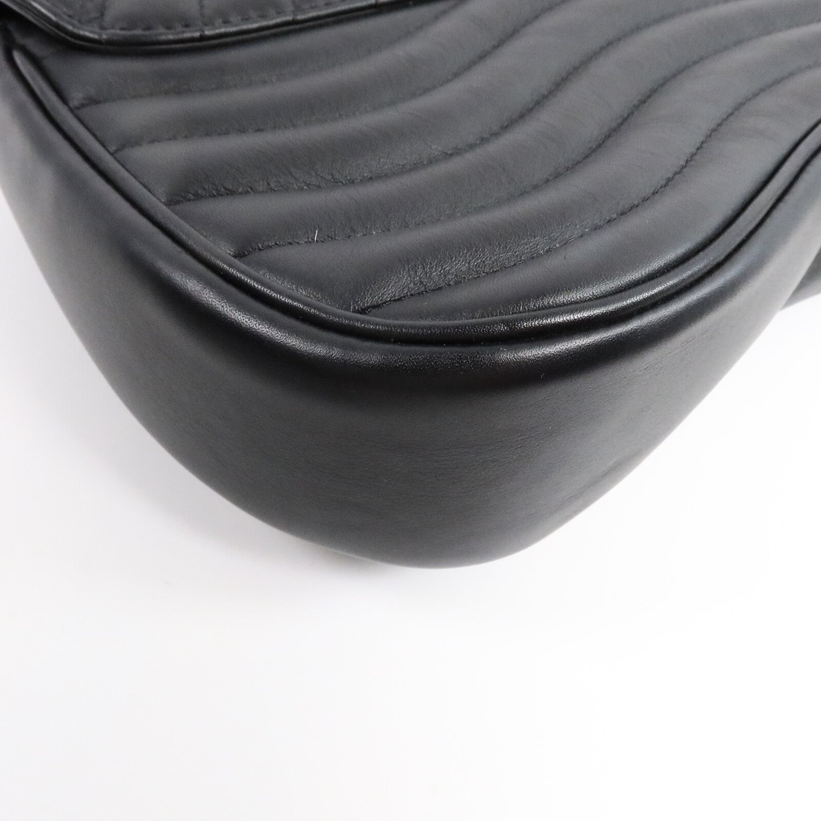 LOUIS VUITTON 牛皮皮革New Wave Chain MM肩背袋