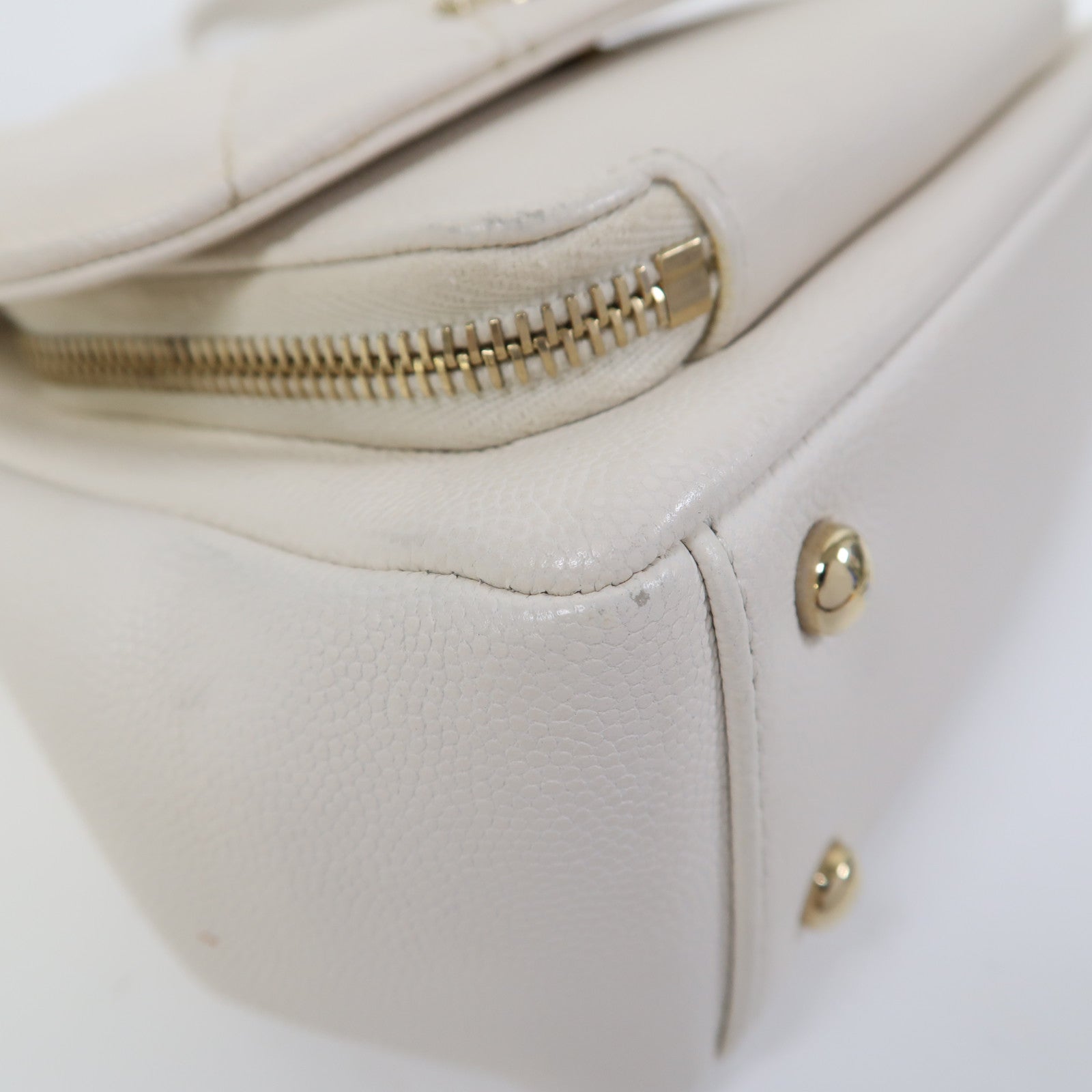 CHANEL 菱格牛皮皮革Shoulder Bag金扣鏈帶肩背袋白色