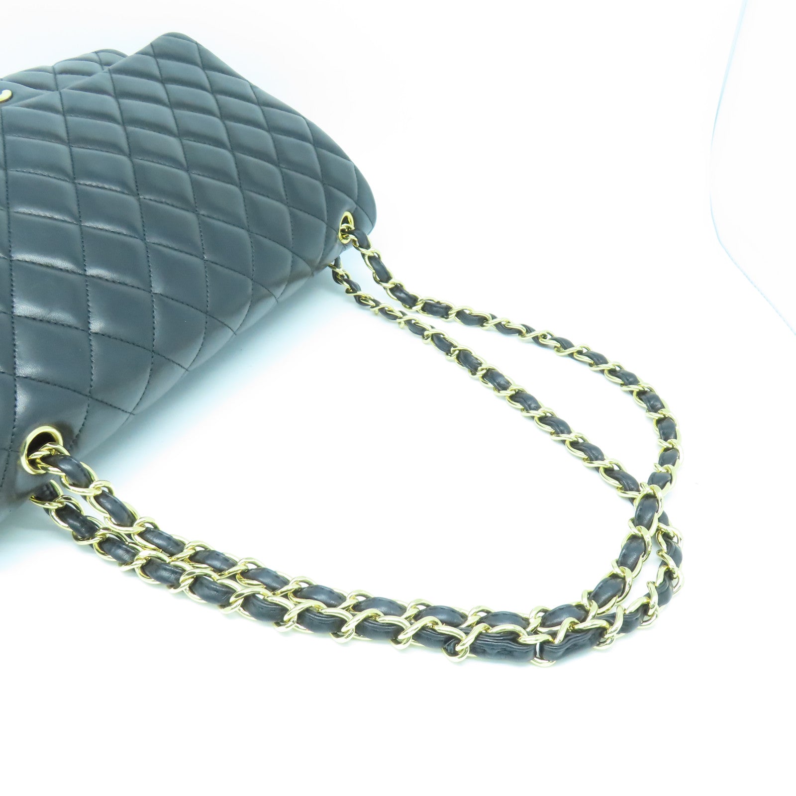 CHANEL rhombic sheepskin leather Chain Shoulder Bag gold buckle chain shoulder bag black