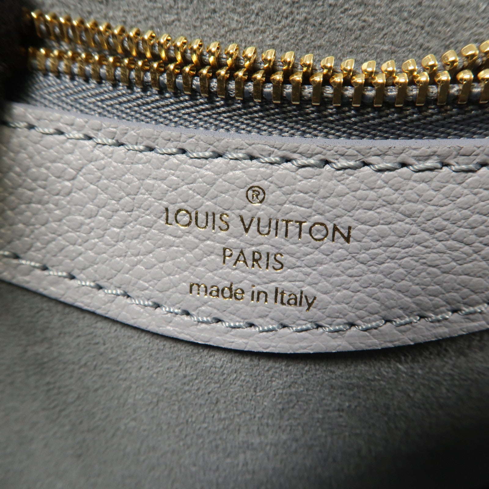 LOUIS VUITTON Monogram Empreinte Diane金扣肩背袋淺藍色