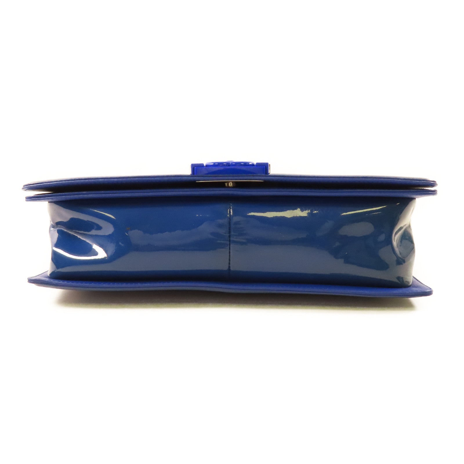 CHANEL 漆皮皮革Boy 28鏈帶肩背袋