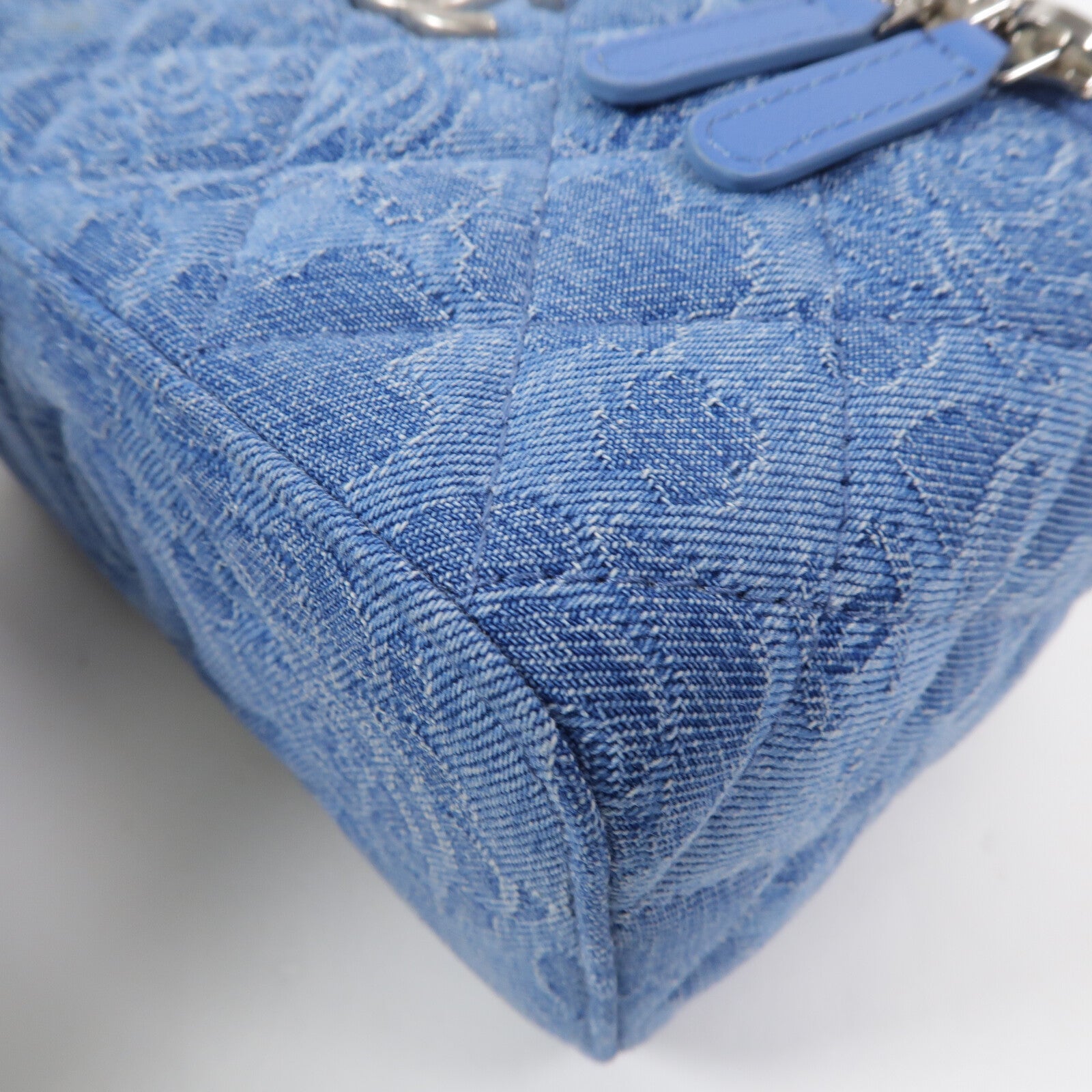 CHANEL 牛仔布Vanity Case Sweetheart Crush鏈帶肩背袋