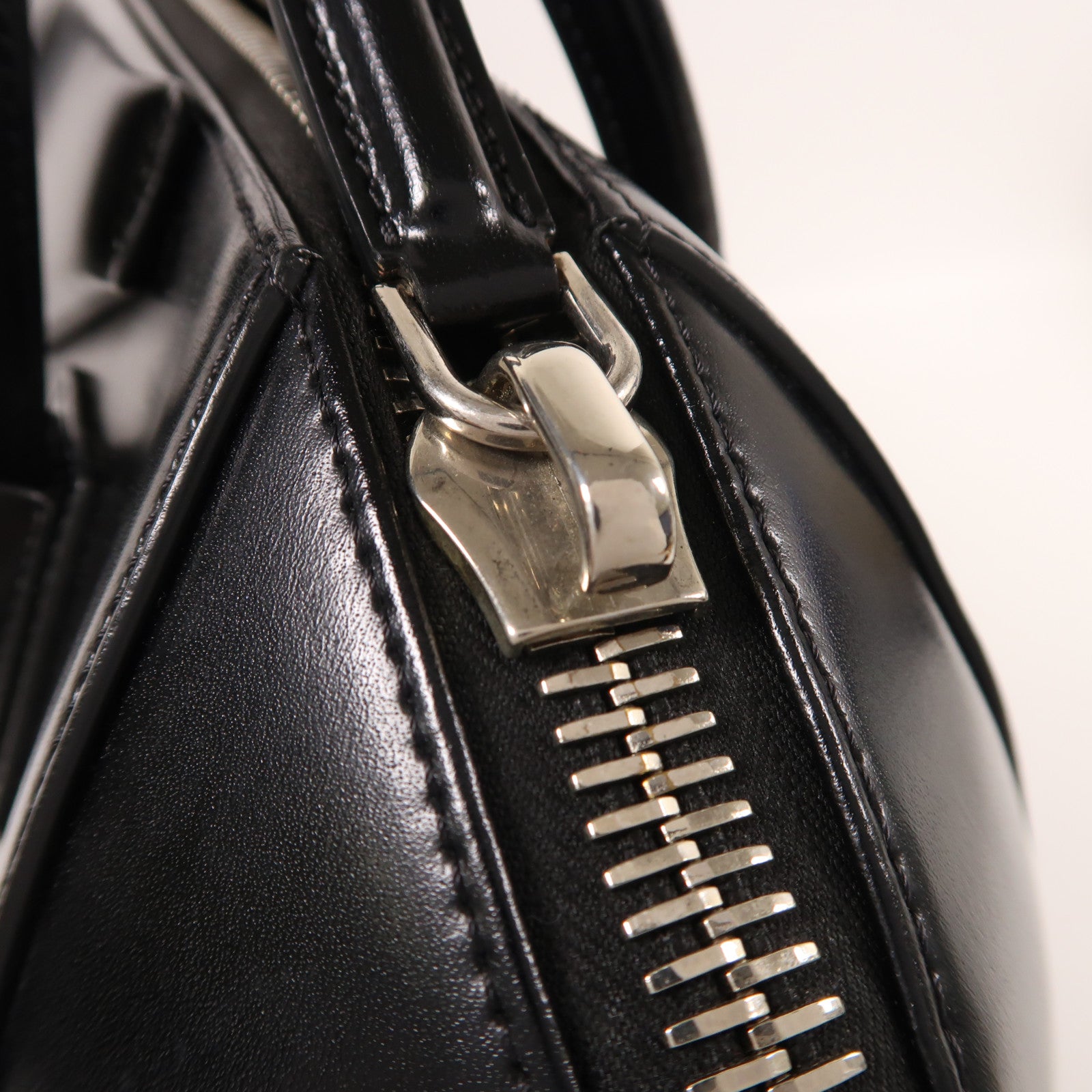 GIVENCHY 牛皮皮革Antigona銀扣手挽肩背兩用袋