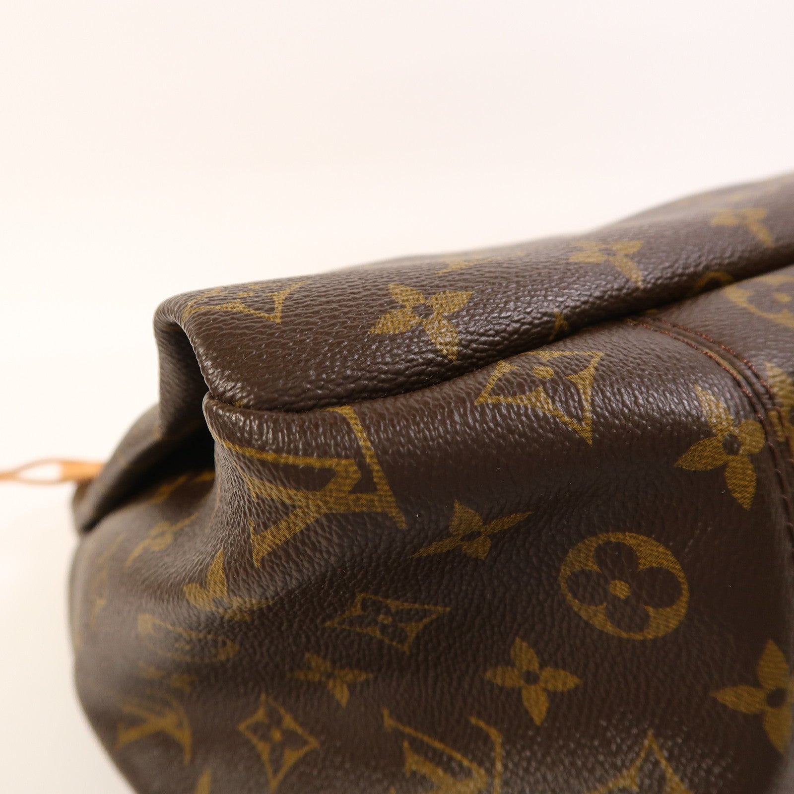 LOUIS VUITTON Monogram Artsy MM金扣肩背袋