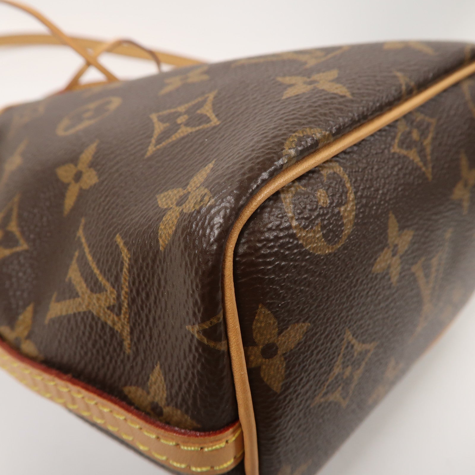 LOUIS VUITTON Monogram Nano Noe Shoulder Bag金扣肩背袋啡色