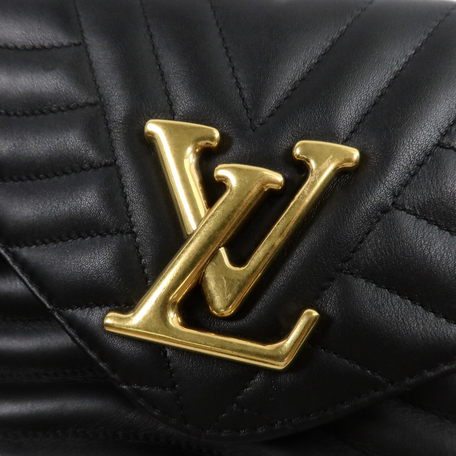 LOUIS VUITTON 牛皮皮革New Wave Chain MM肩背袋