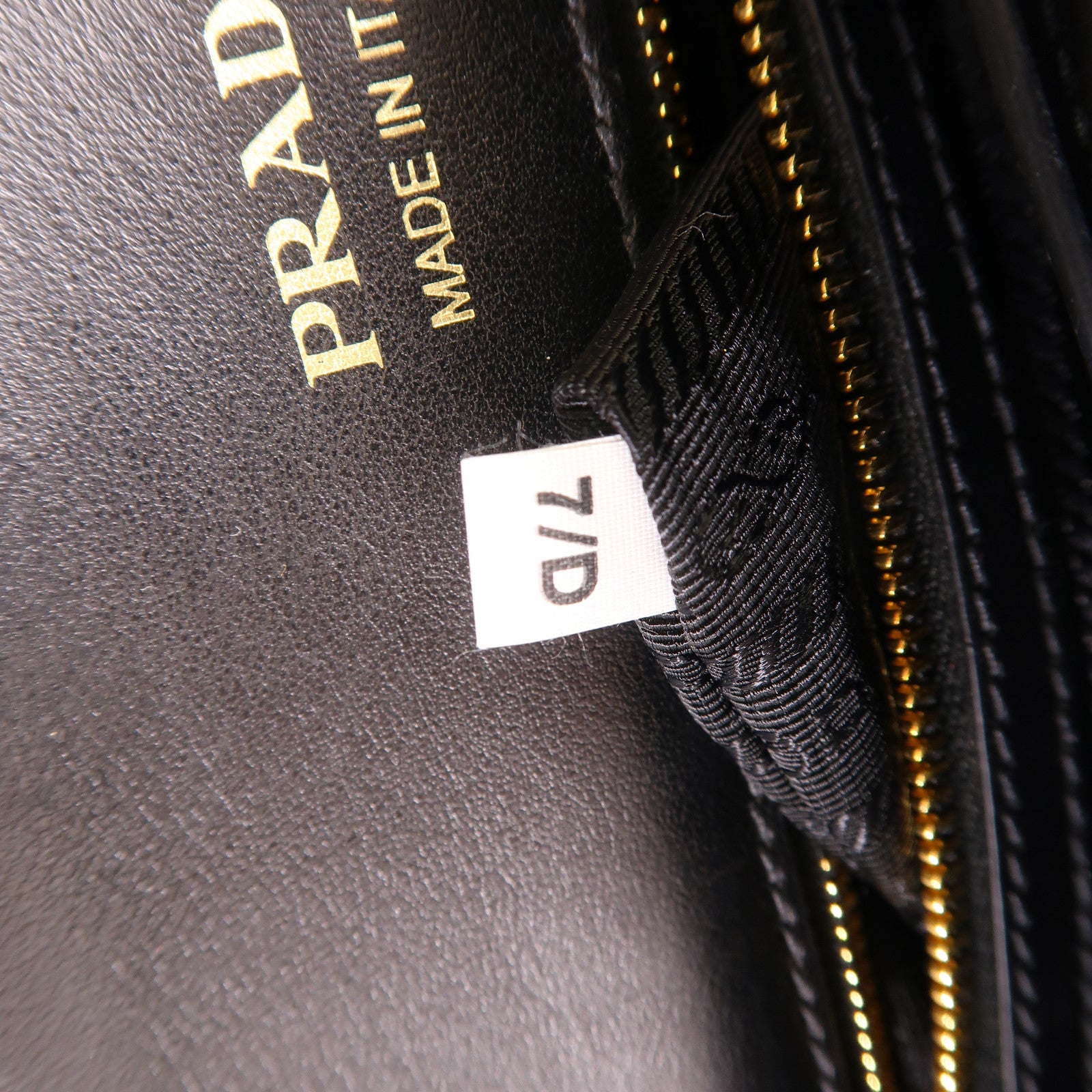 PRADA 【激減優惠】牛皮皮革Cahier金扣肩背袋灰色/白色/黑色