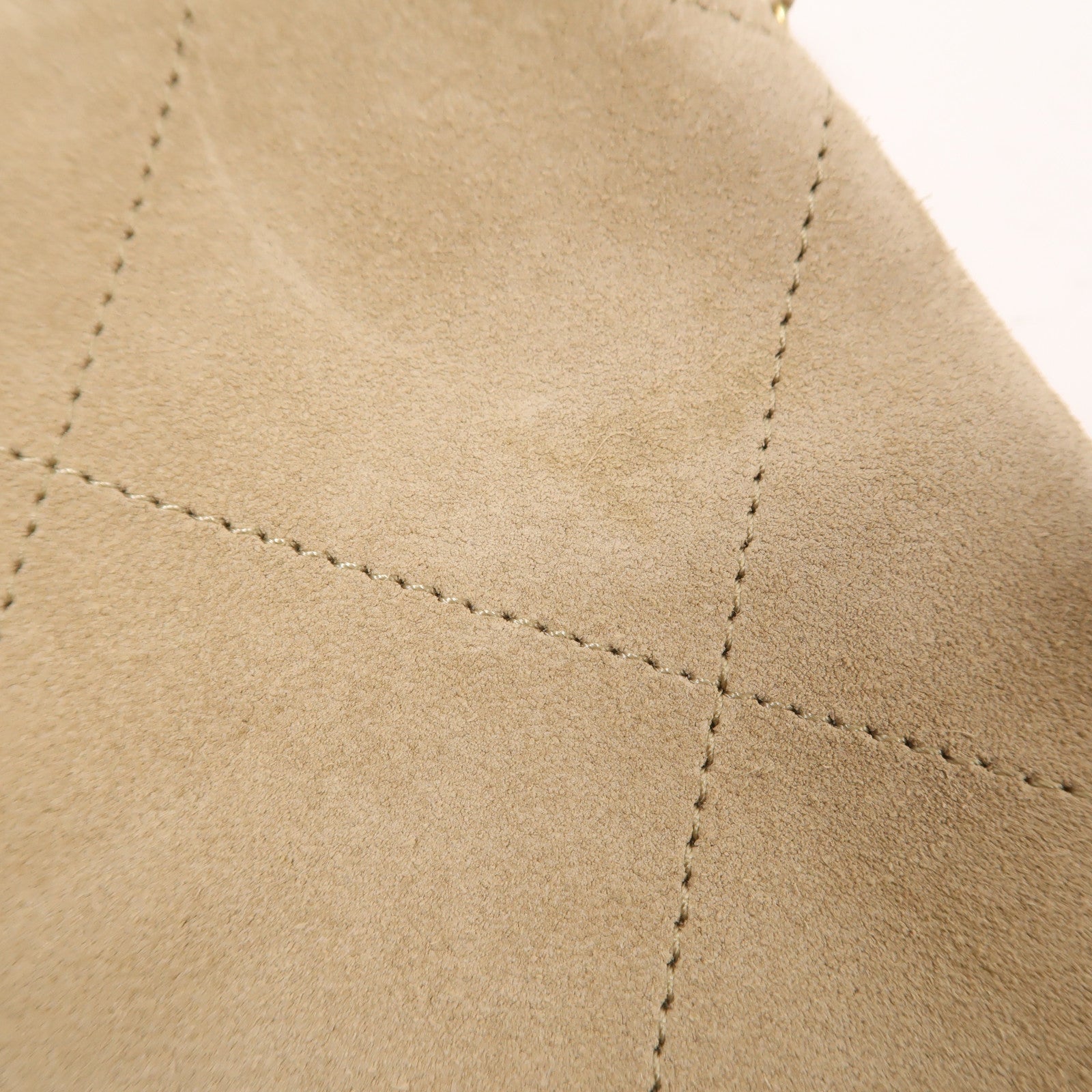 CHANEL 牛皮皮革Hobo Bag金扣鏈帶肩背袋