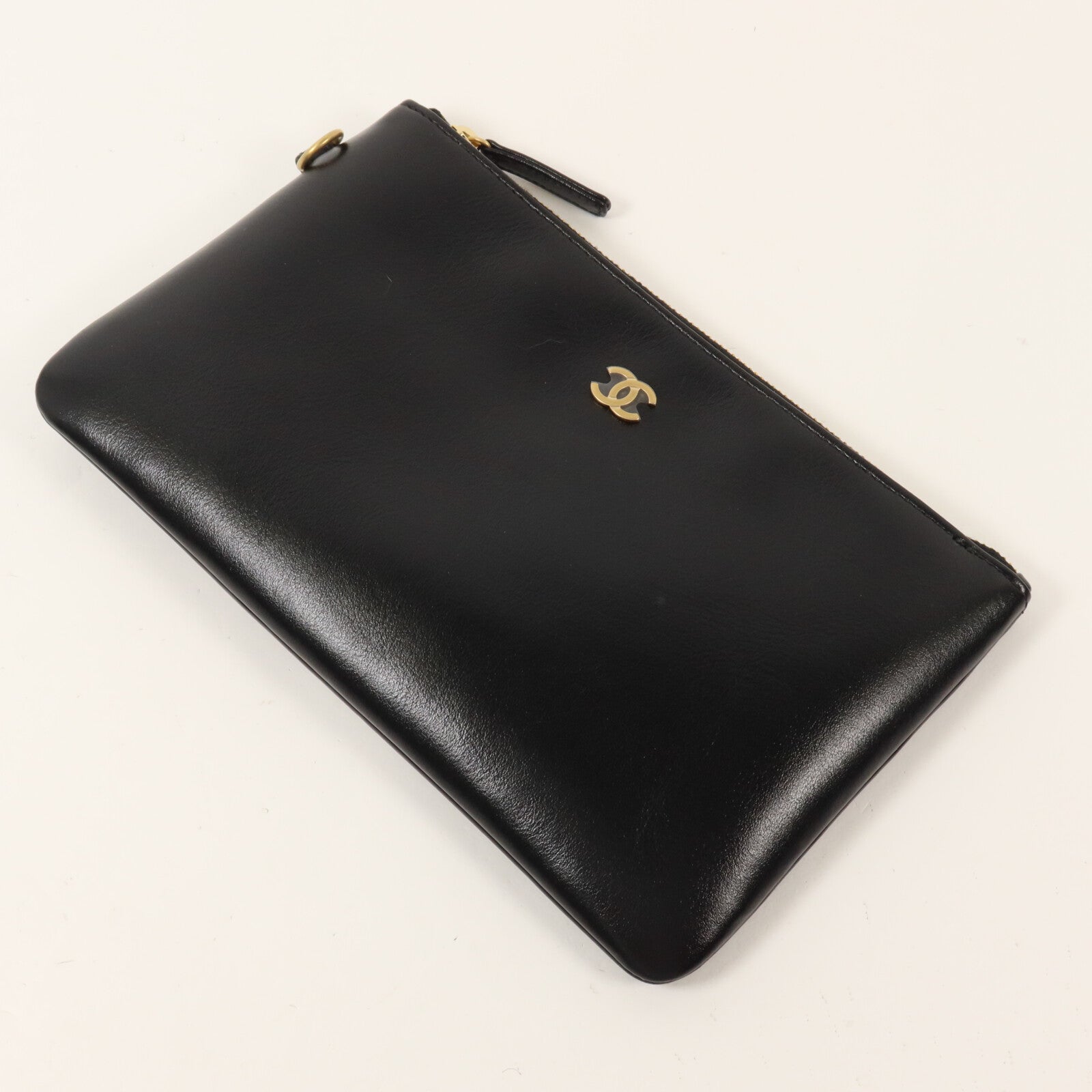 CHANEL 牛皮皮革C22 Medium鏈帶肩背袋