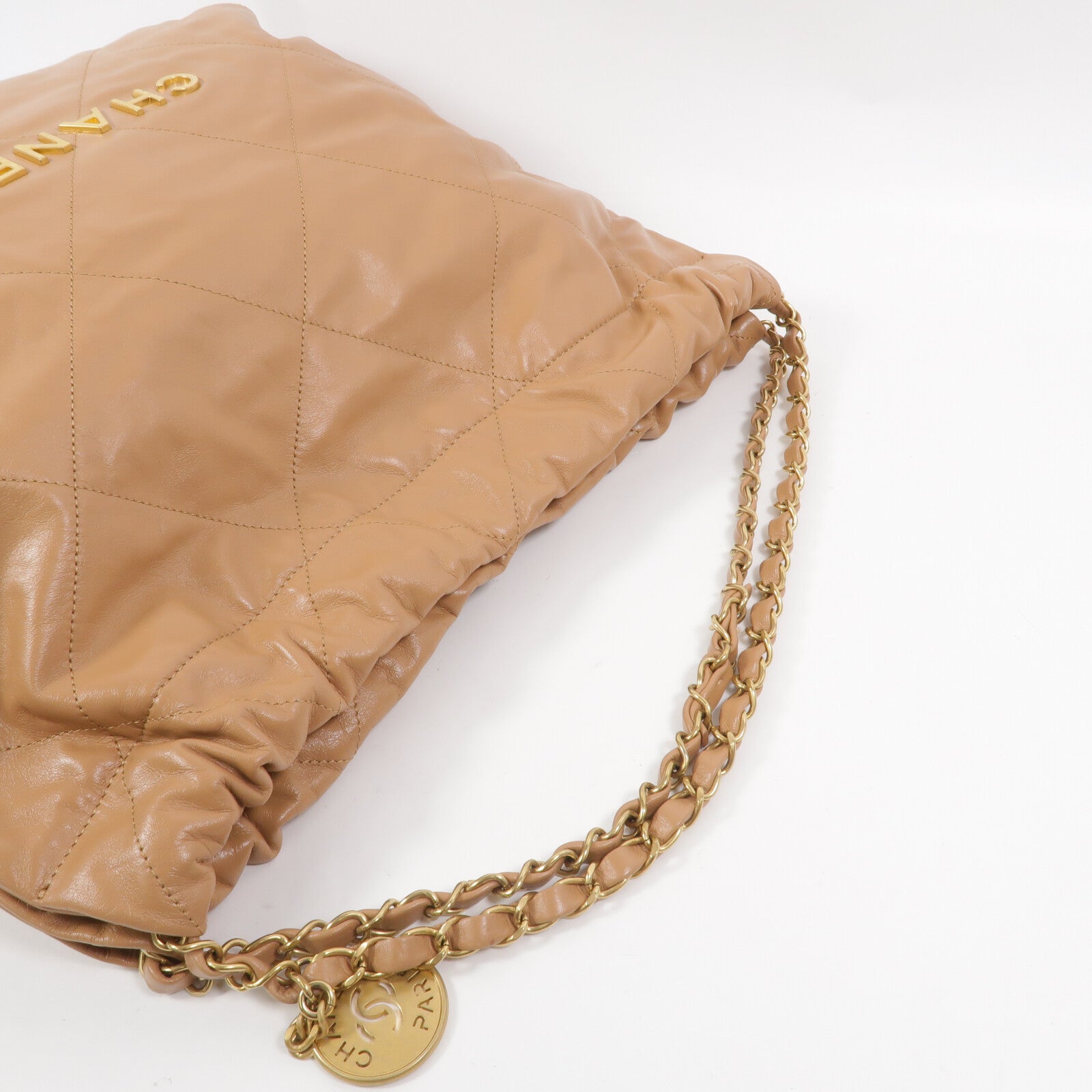 CHANEL 牛皮皮革Chanel 22 Medium鏈帶肩背袋